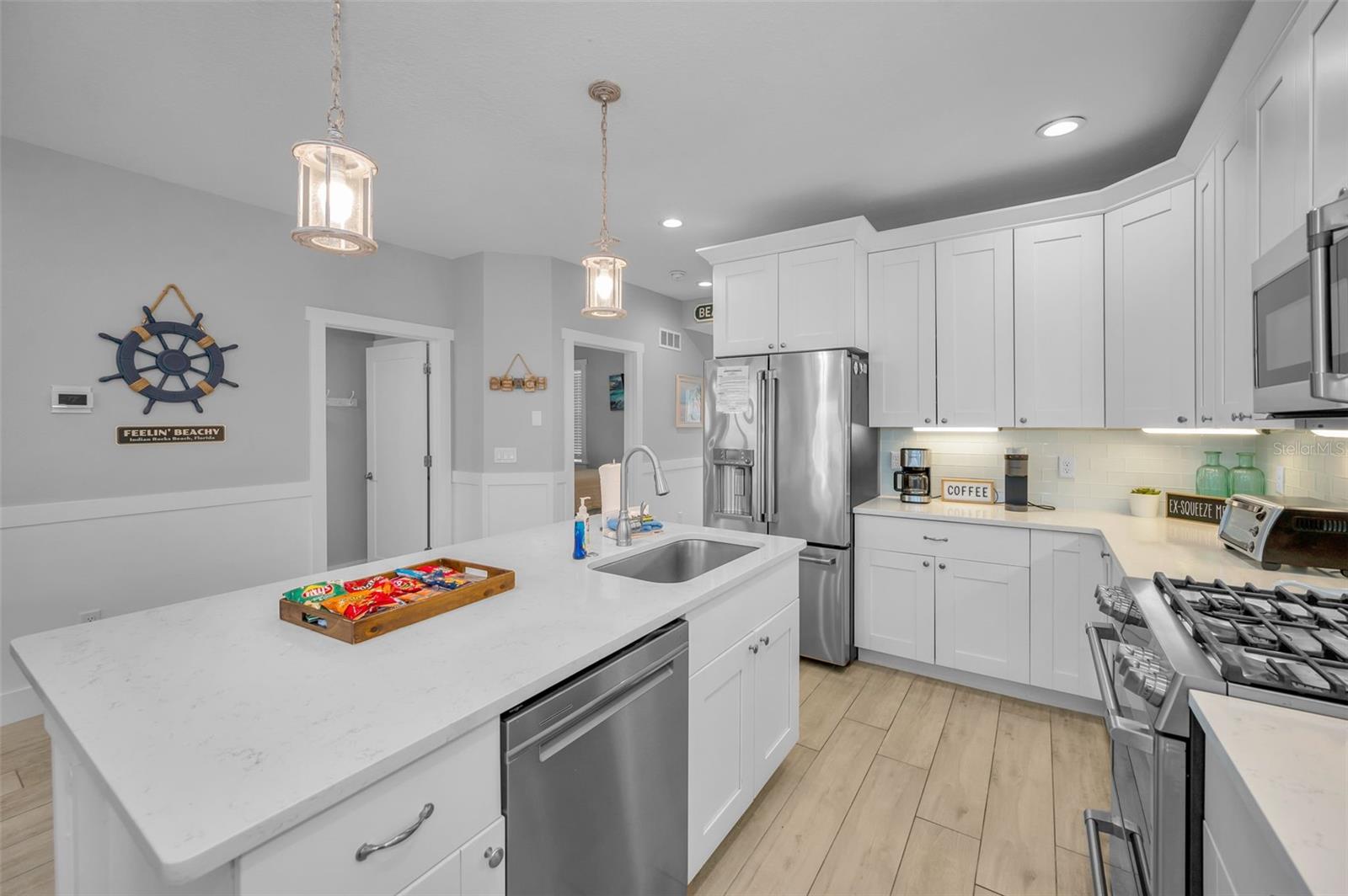 Image 30 of 72 For 204 Gulf Boulevard