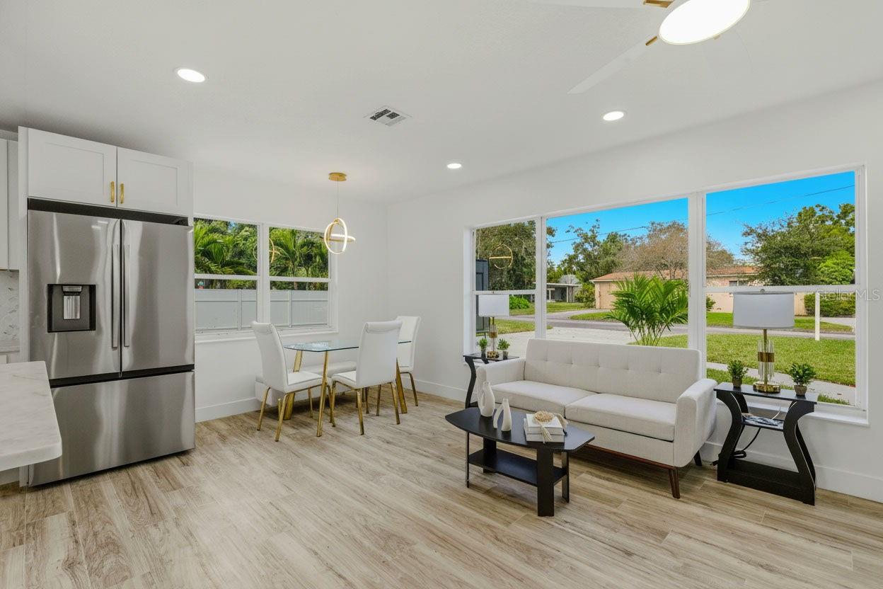 Image 11 of 60 For 524 50th Avenue S