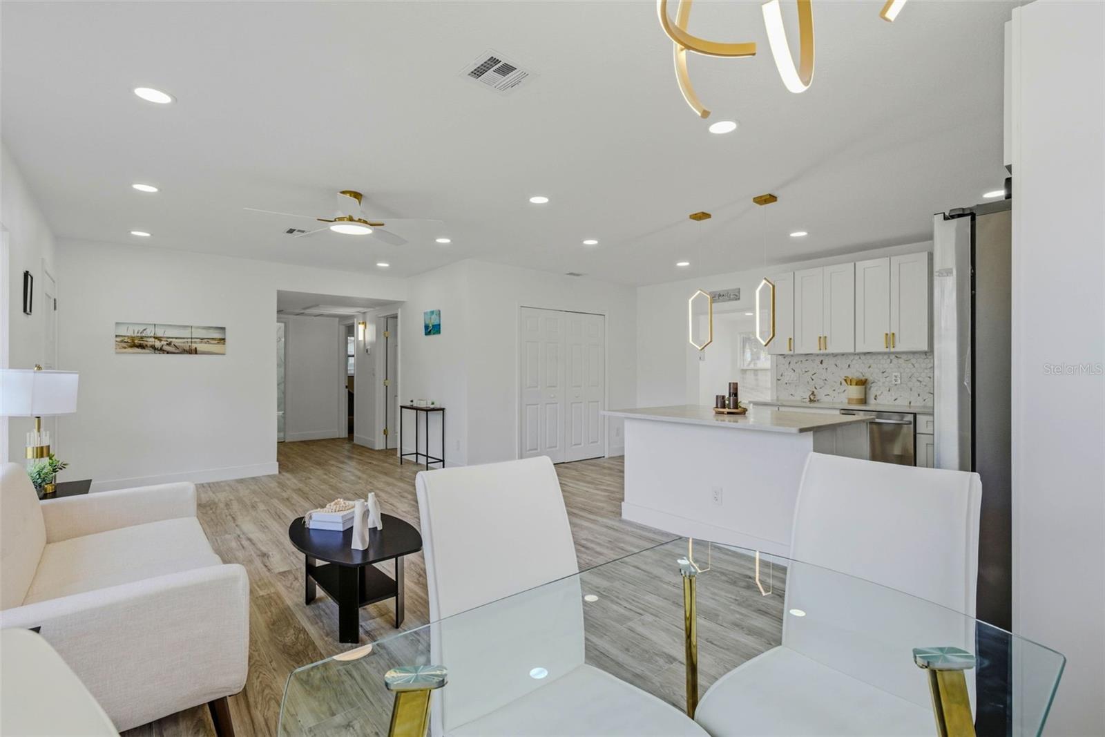 Image 14 of 60 For 524 50th Avenue S