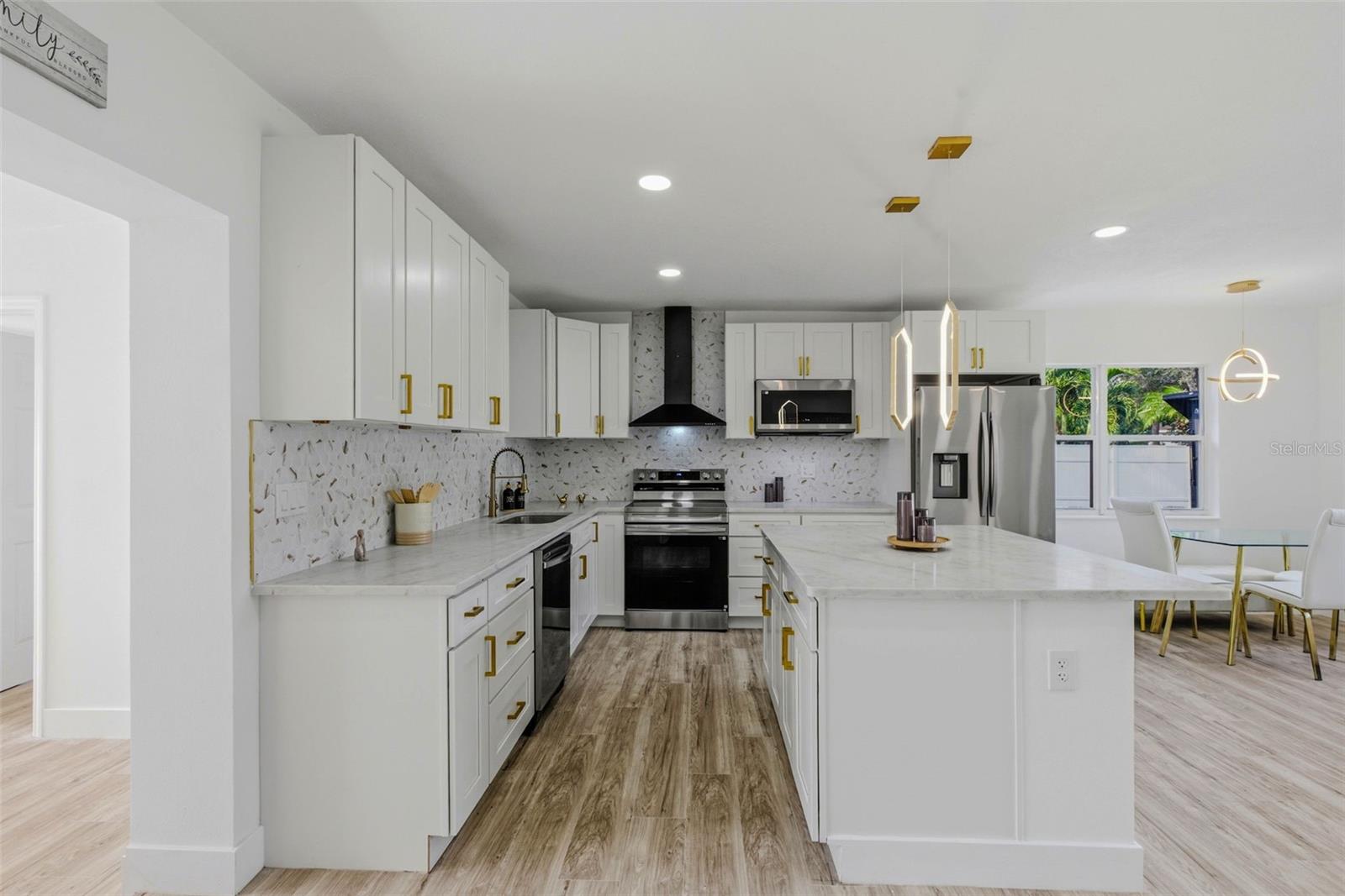 Image 17 of 60 For 524 50th Avenue S