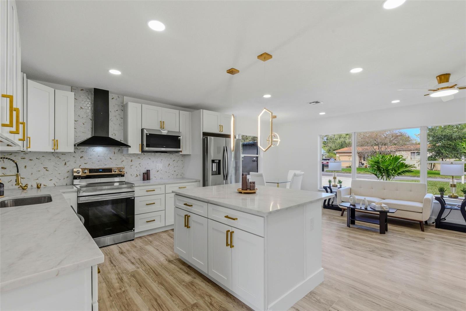 Image 18 of 60 For 524 50th Avenue S