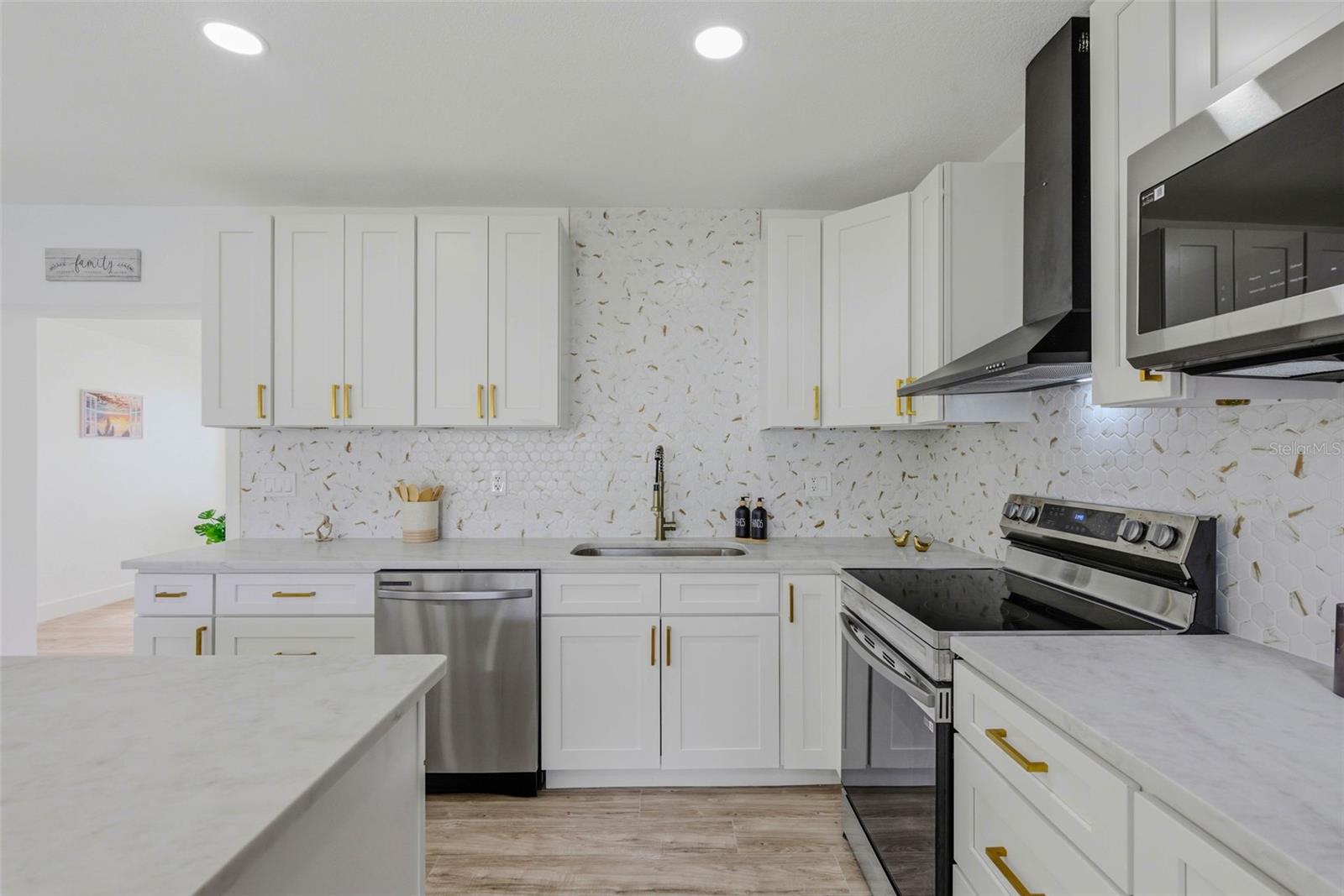 Image 19 of 60 For 524 50th Avenue S