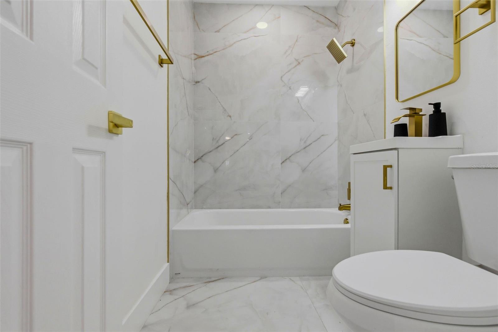 Image 25 of 60 For 524 50th Avenue S