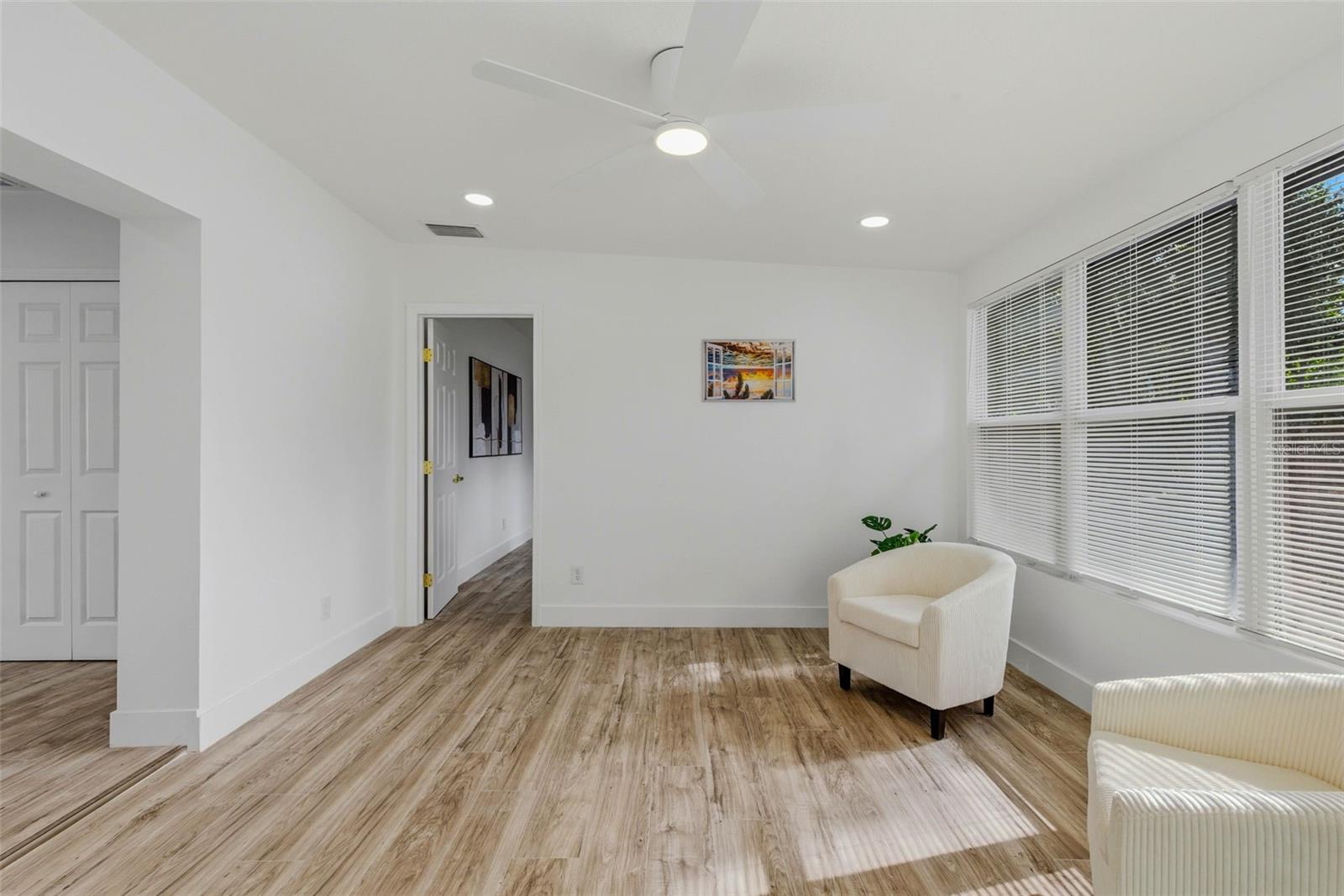 Image 28 of 60 For 524 50th Avenue S