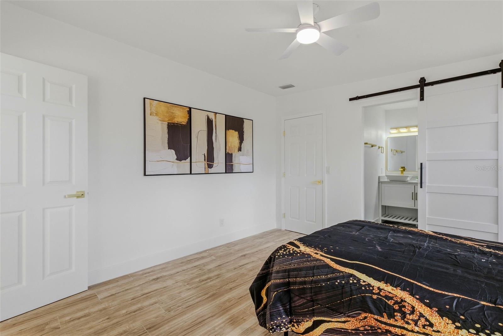 Image 33 of 60 For 524 50th Avenue S