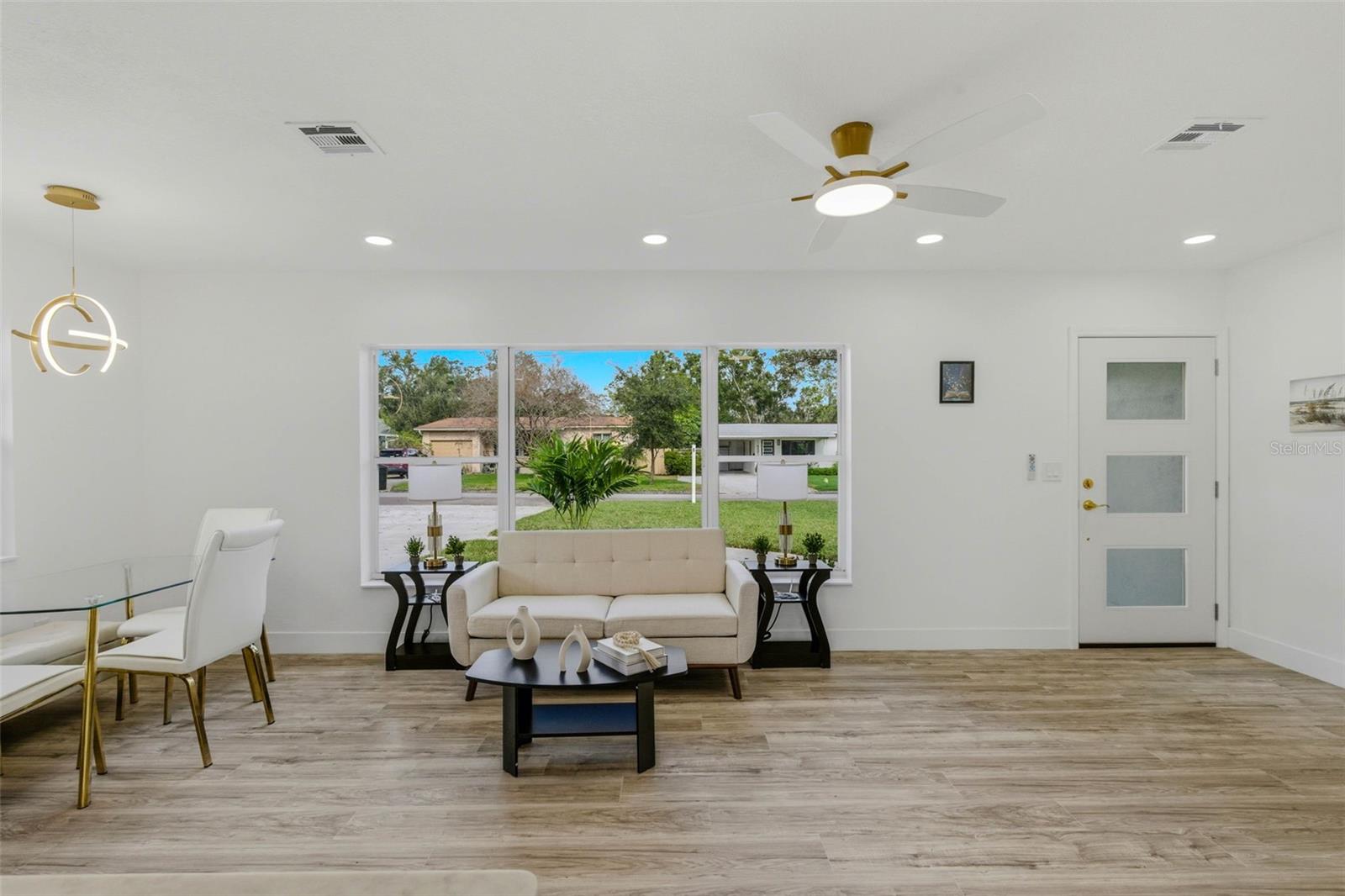 Image 9 of 60 For 524 50th Avenue S