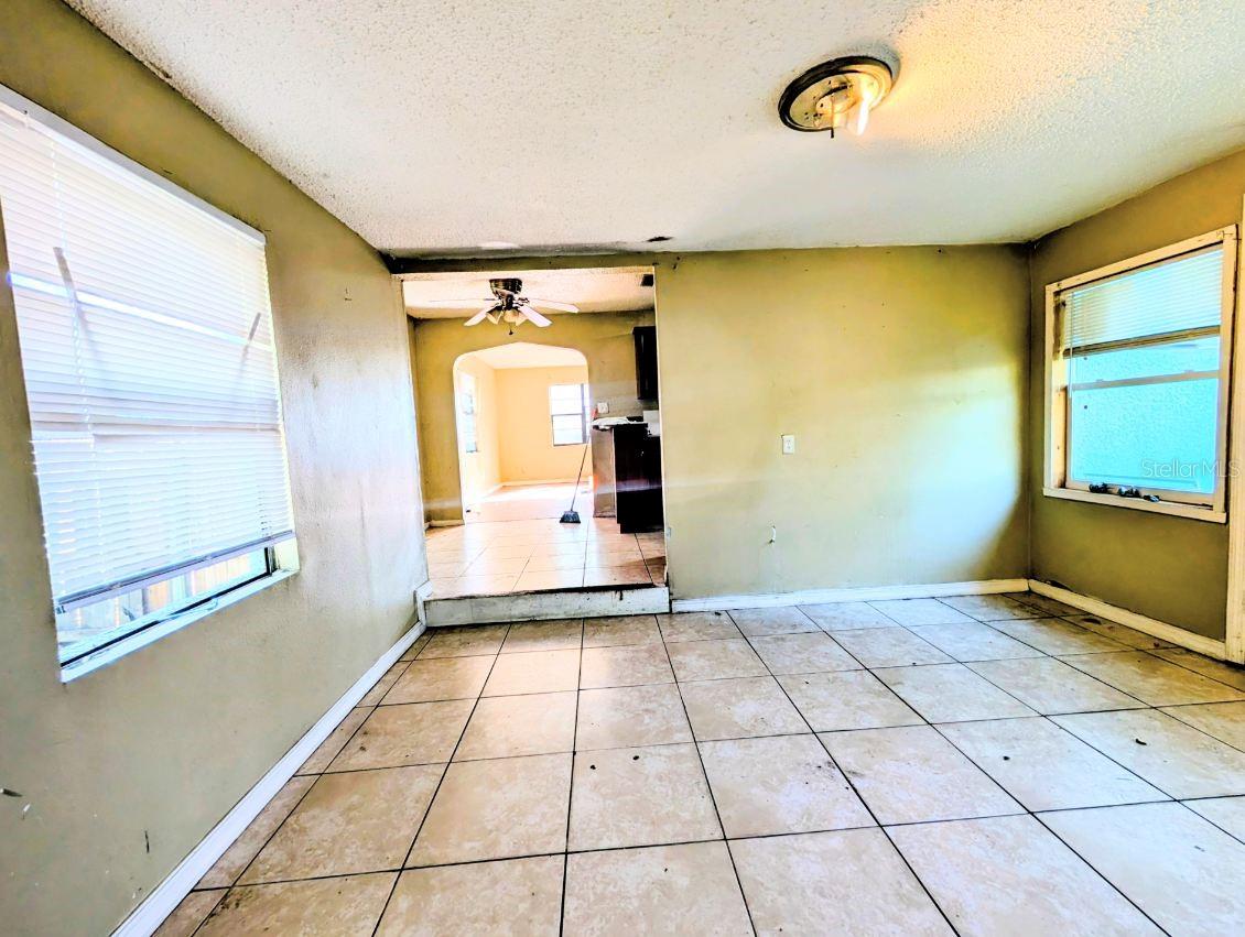 Image 16 of 35 For 4115 Fairfield Avenue S