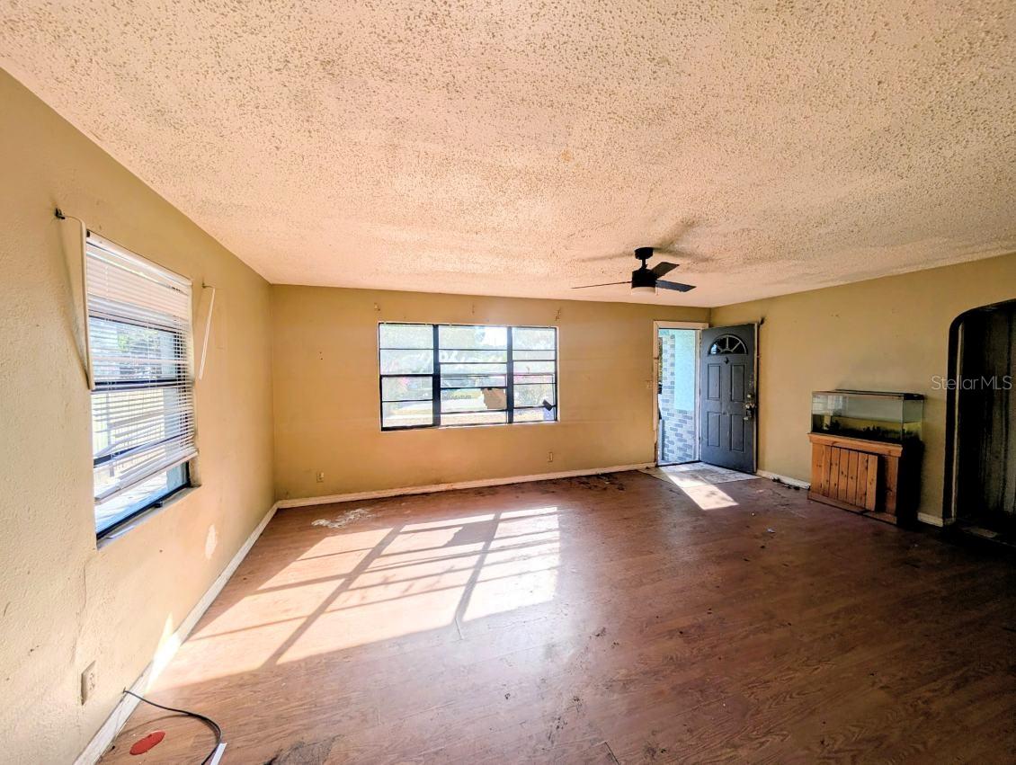 Image 17 of 35 For 4115 Fairfield Avenue S