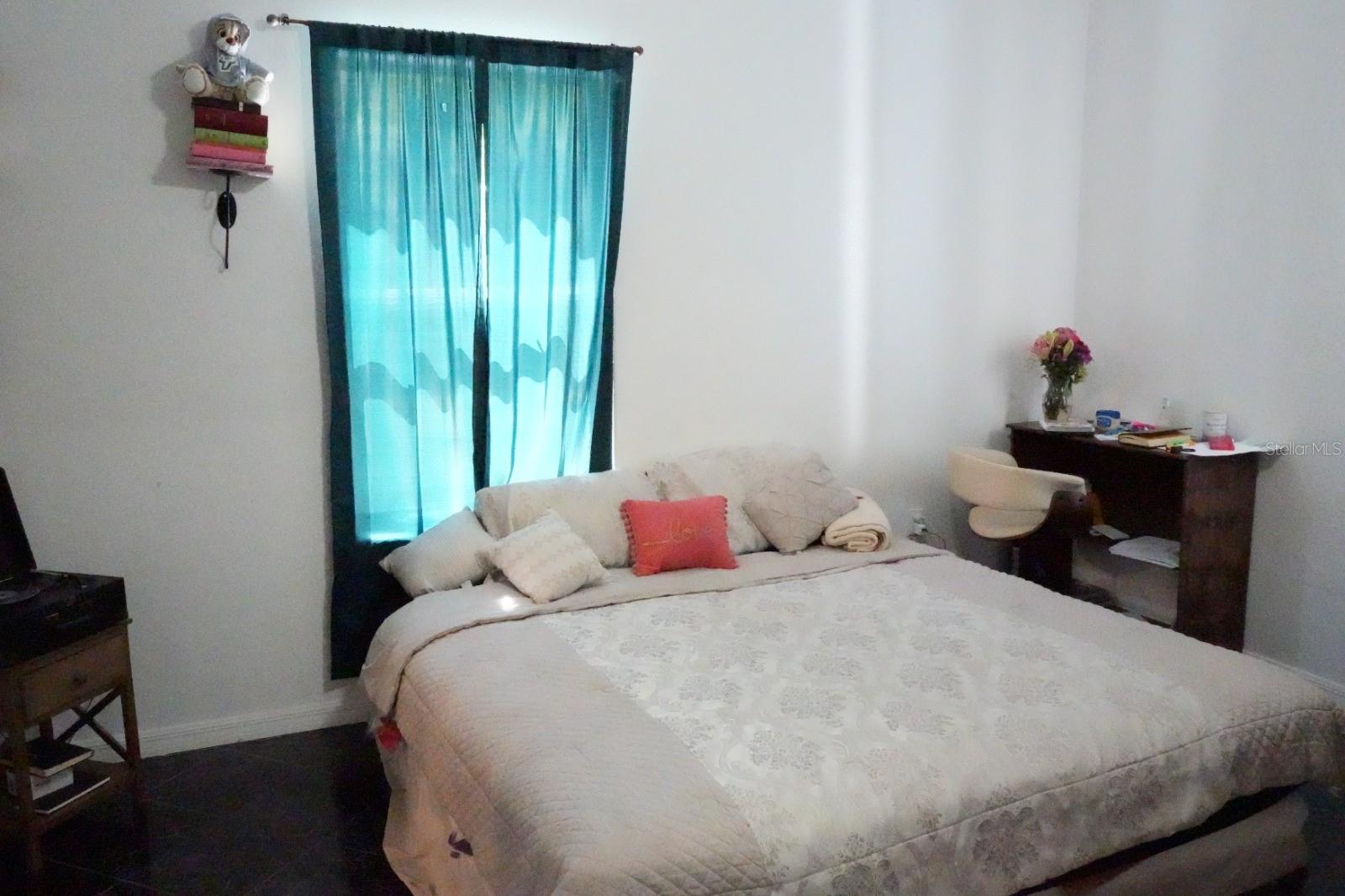 Listing photo id 12 for 7040 Lumberton Road