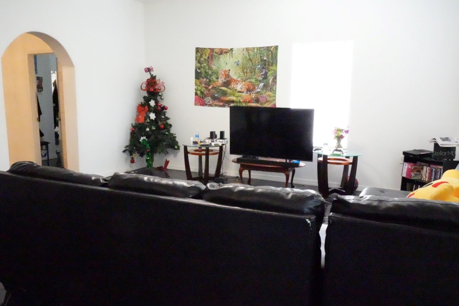 Listing photo id 0 for 7040 Lumberton Road