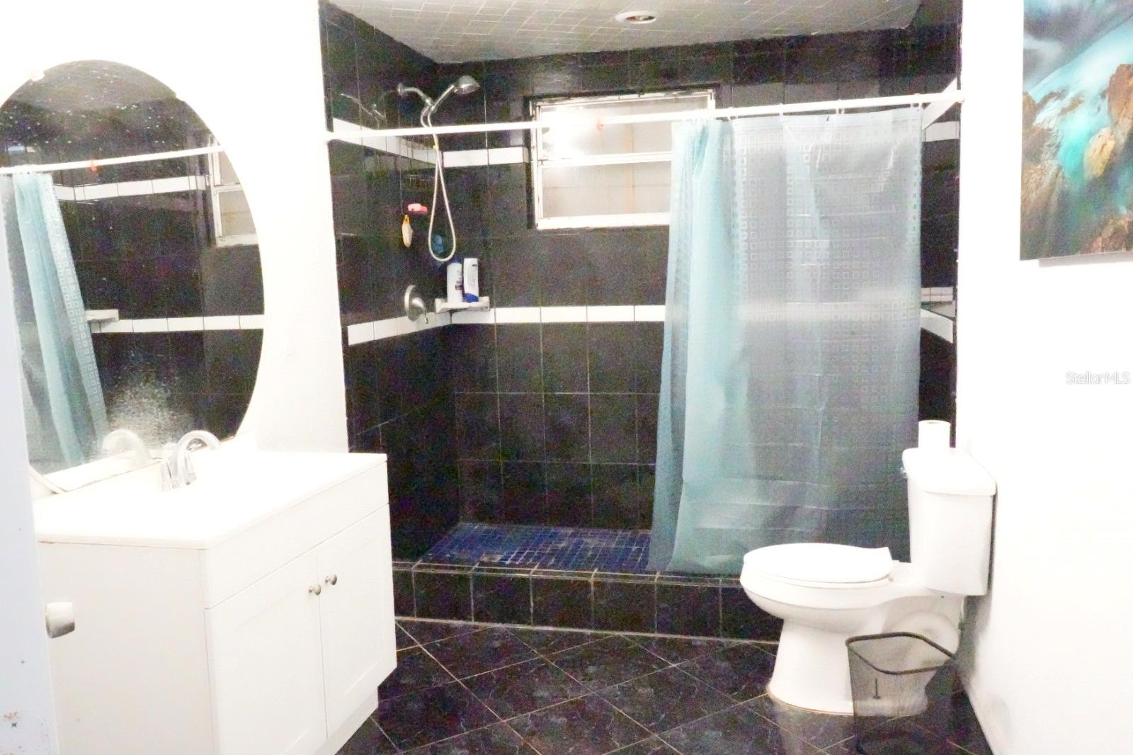 Listing photo id 6 for 7040 Lumberton Road