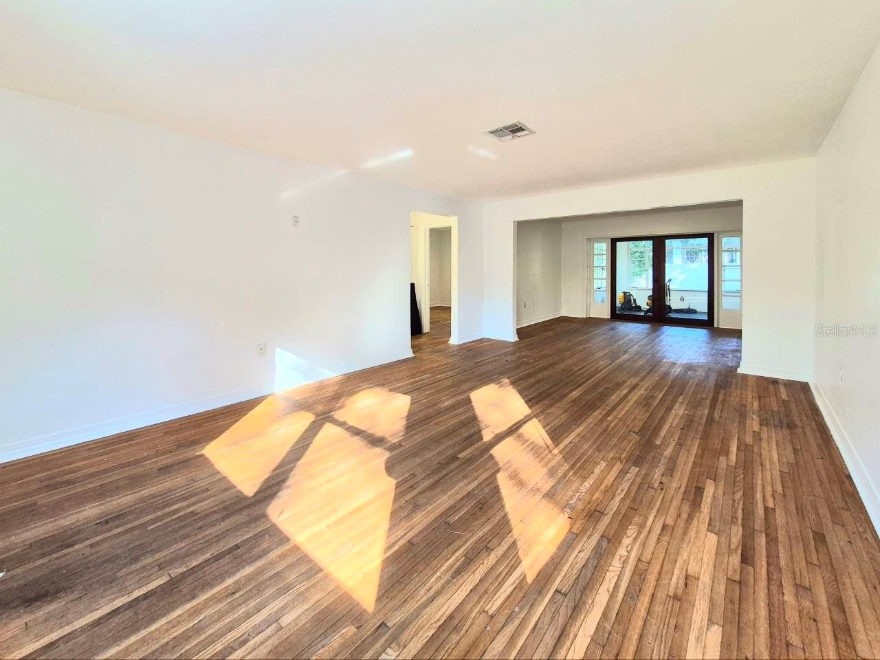 Image 6 of 36 For 2617 Watrous Avenue