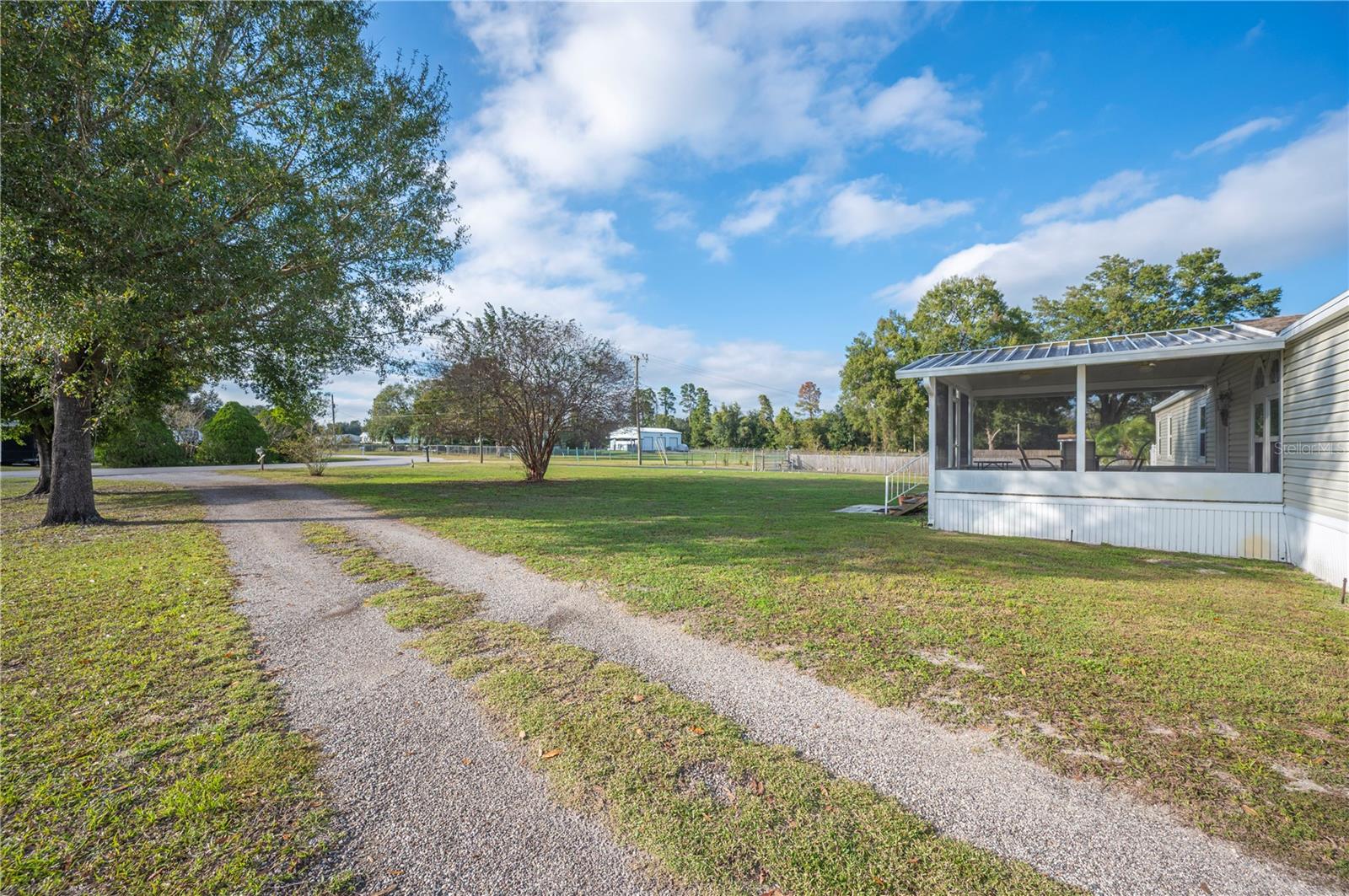 Image 34 of 75 For 10413 Steven Drive