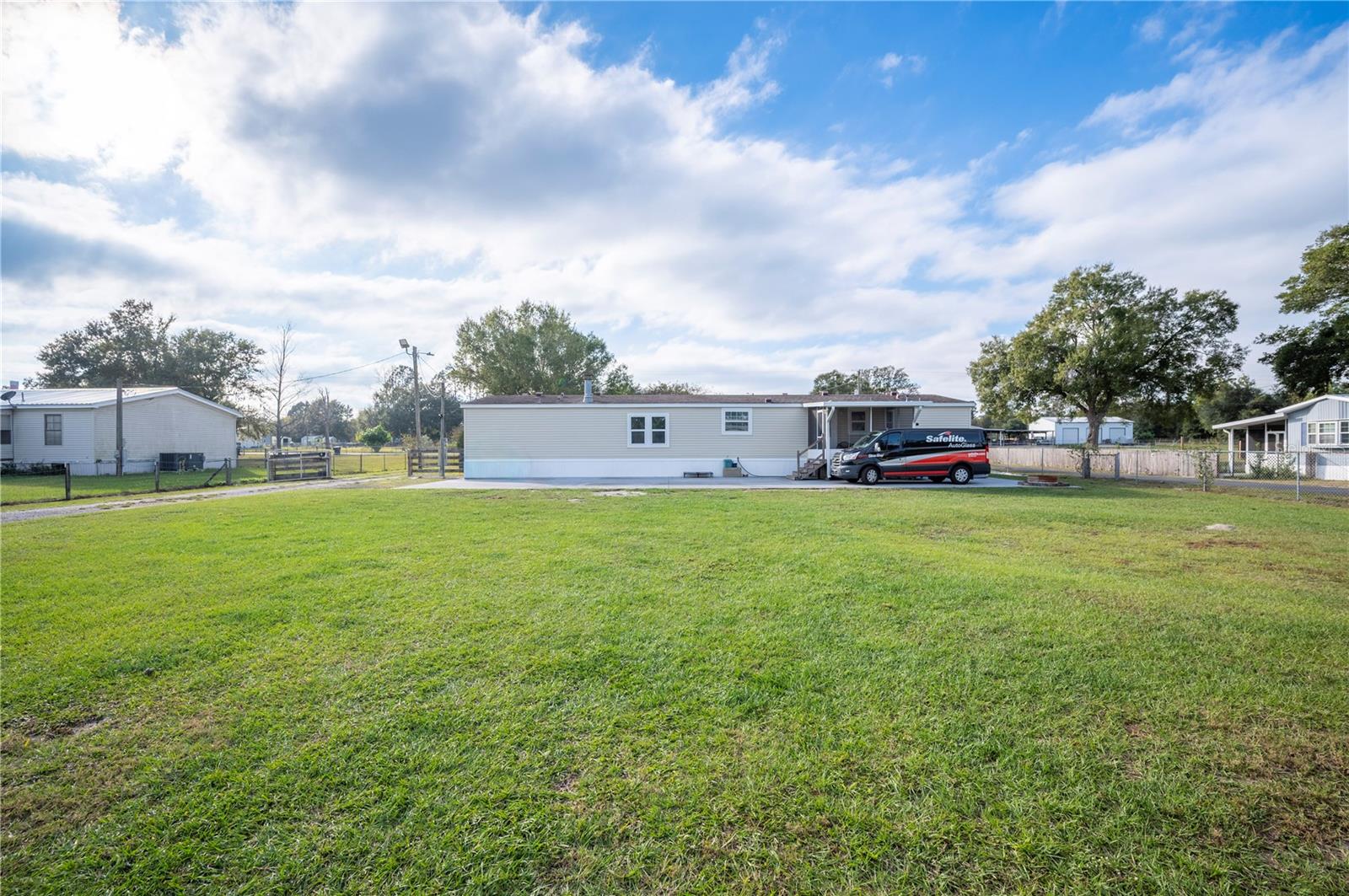 Image 41 of 75 For 10413 Steven Drive