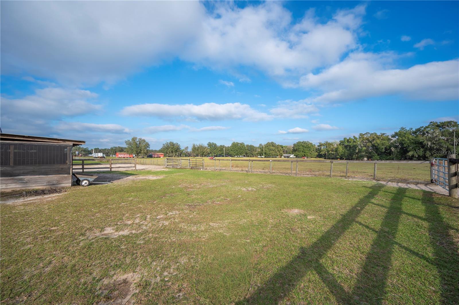 Image 50 of 75 For 10413 Steven Drive