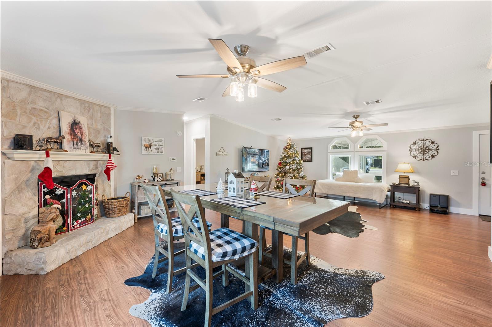 Image 6 of 75 For 10413 Steven Drive