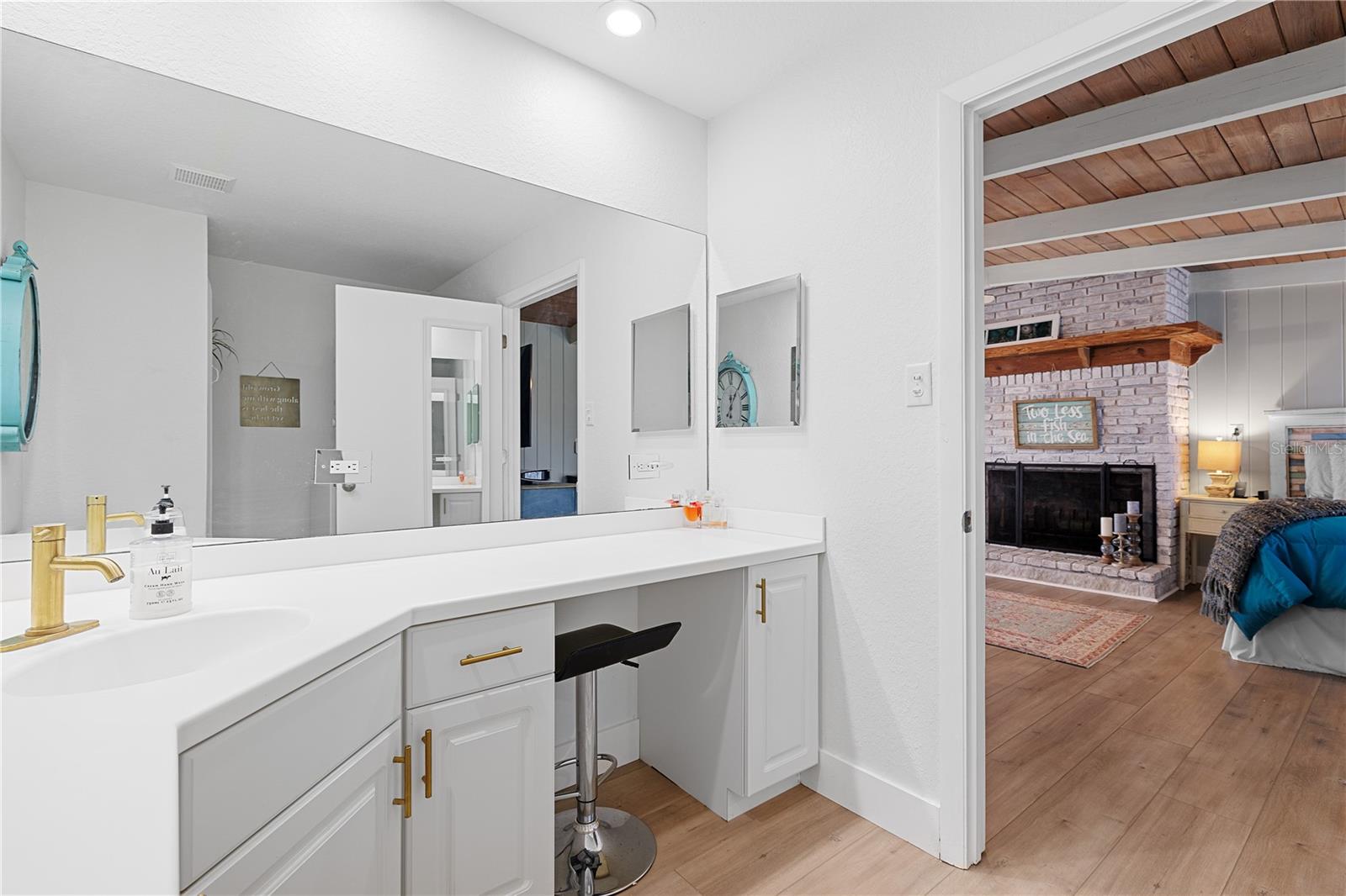 Image 18 of 37 For 10532 94th Place