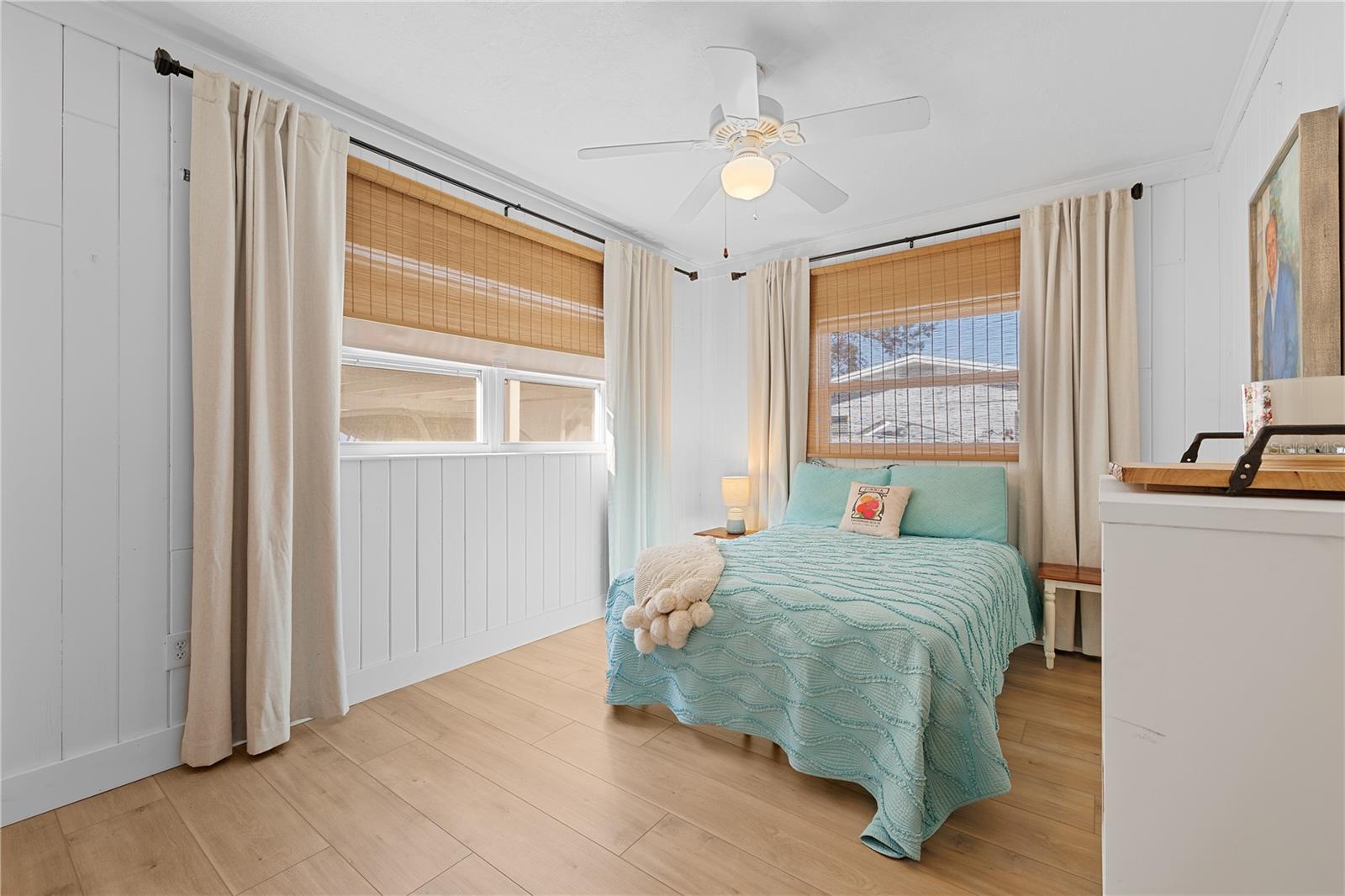 Image 19 of 37 For 10532 94th Place