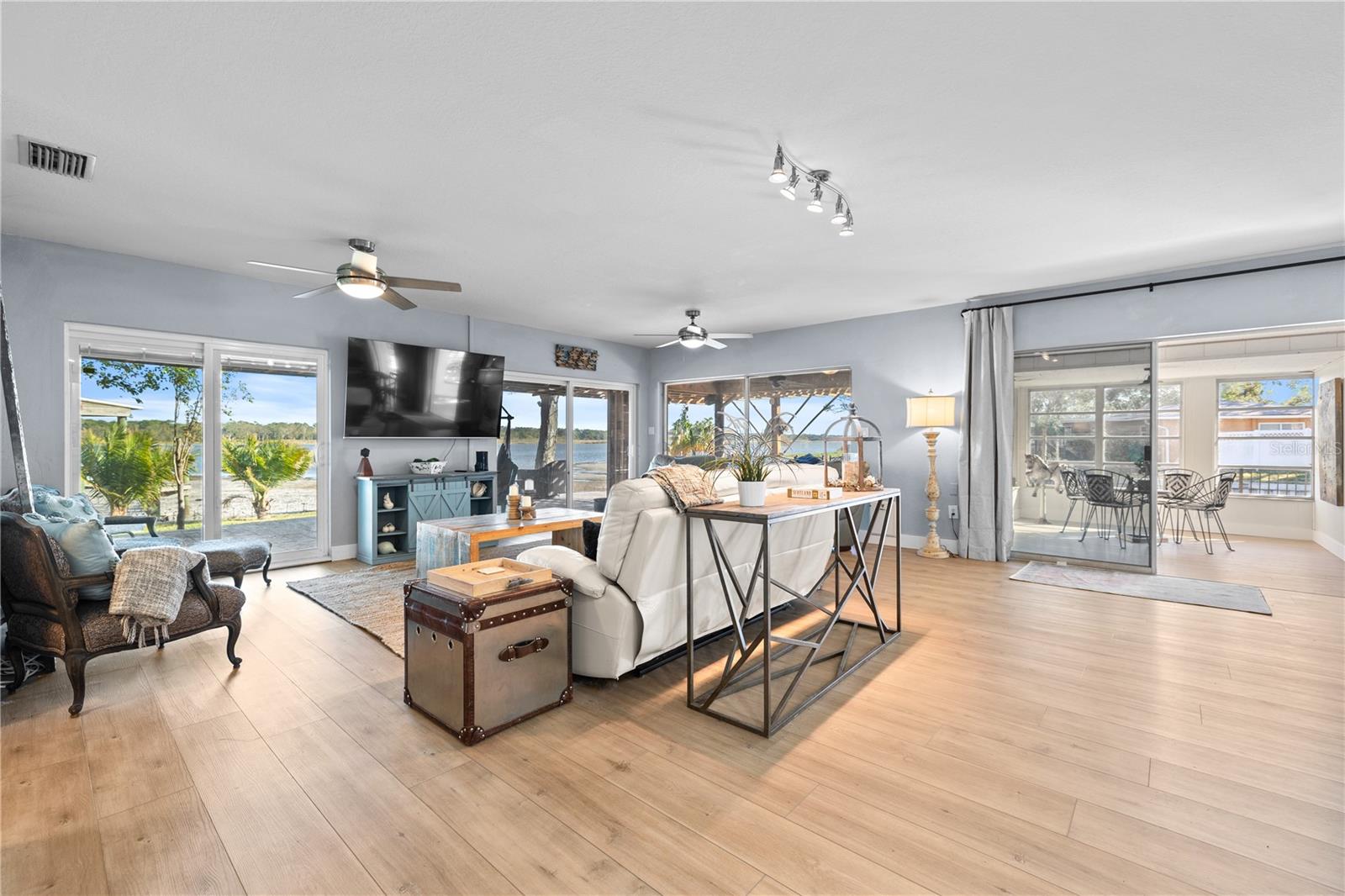 Image 7 of 37 For 10532 94th Place