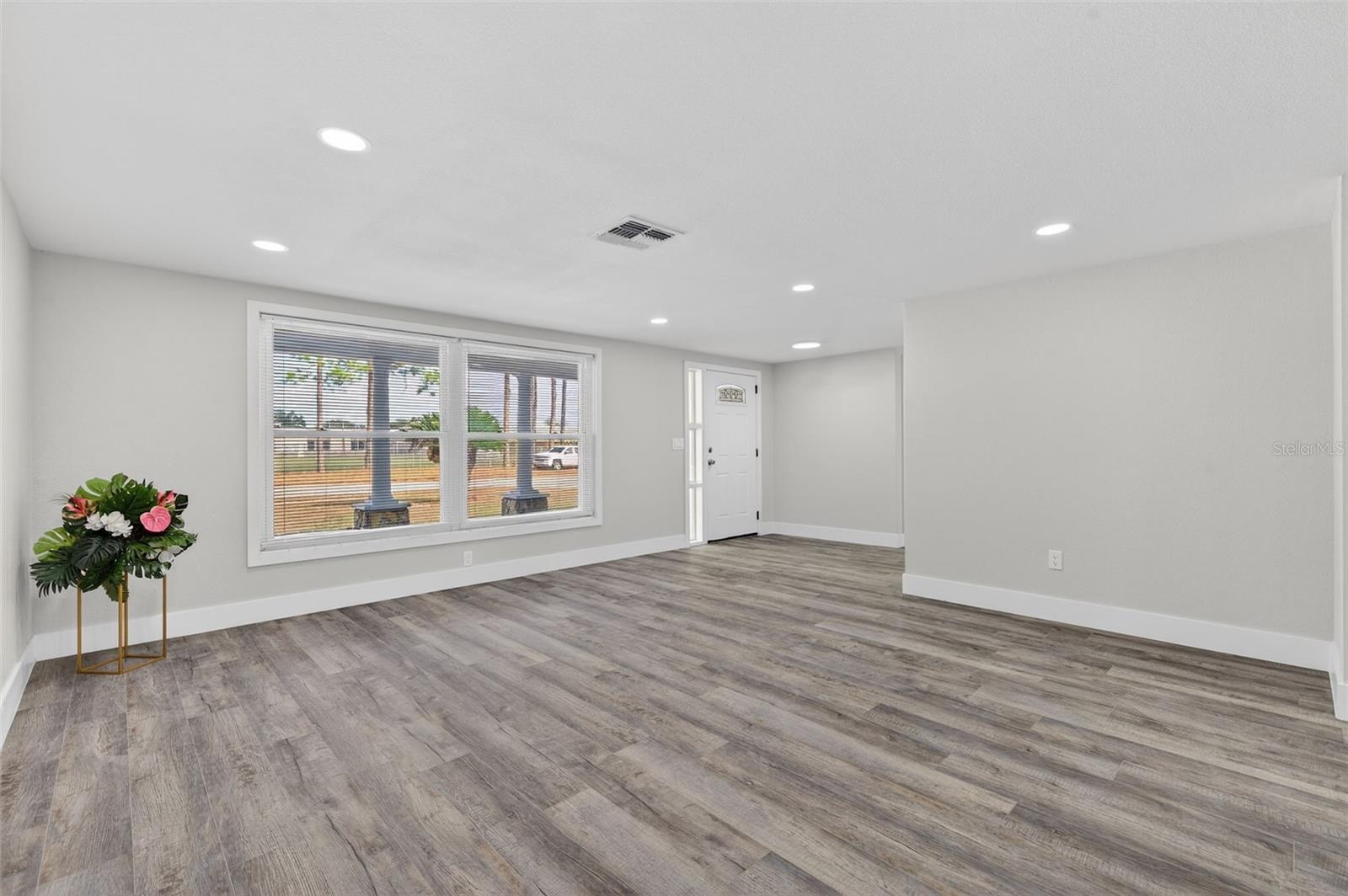 Image 15 of 58 For 5550 Dahlia Avenue