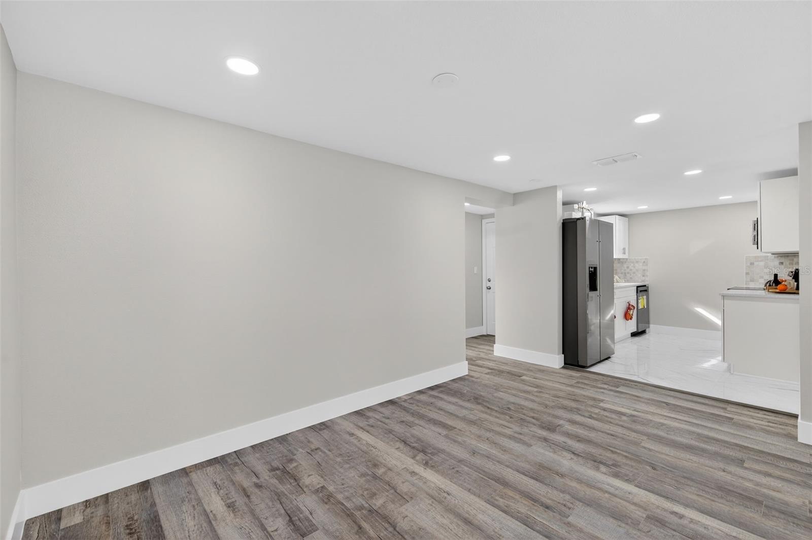 Image 20 of 58 For 5550 Dahlia Avenue