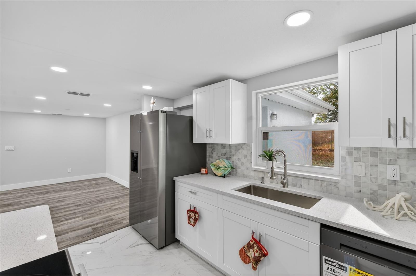 Image 26 of 58 For 5550 Dahlia Avenue