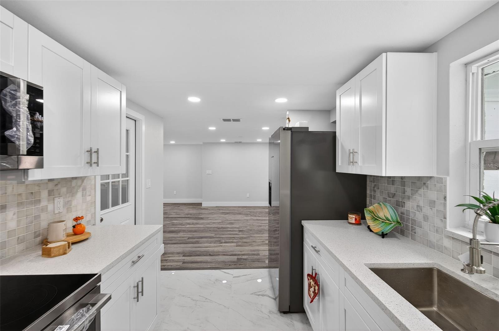 Image 27 of 58 For 5550 Dahlia Avenue