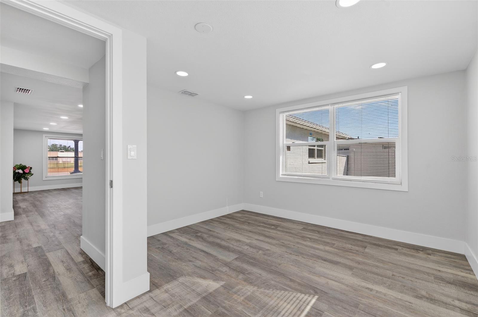 Image 33 of 58 For 5550 Dahlia Avenue