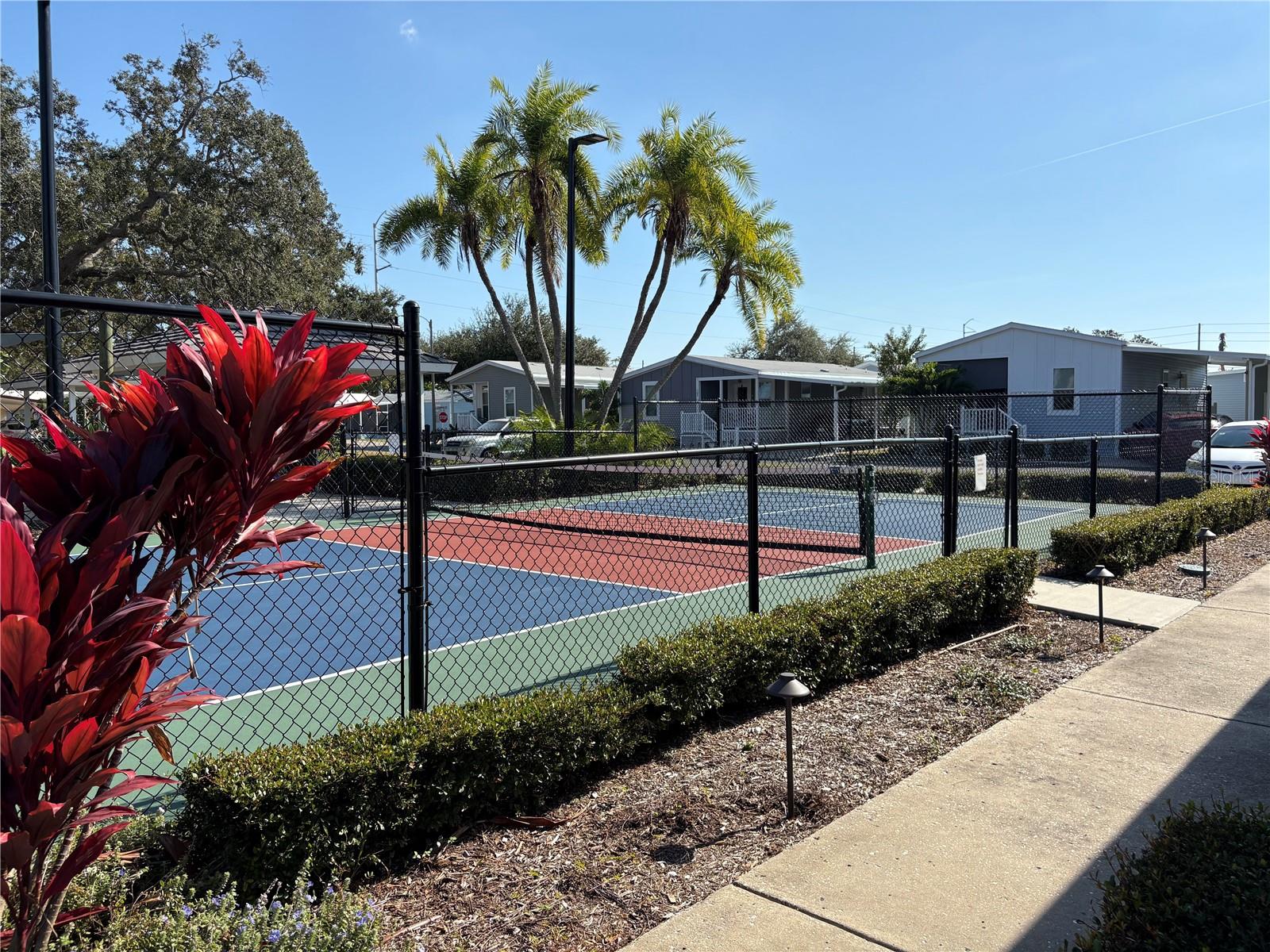 Image 28 of 33 For 5200 28th Street N 329