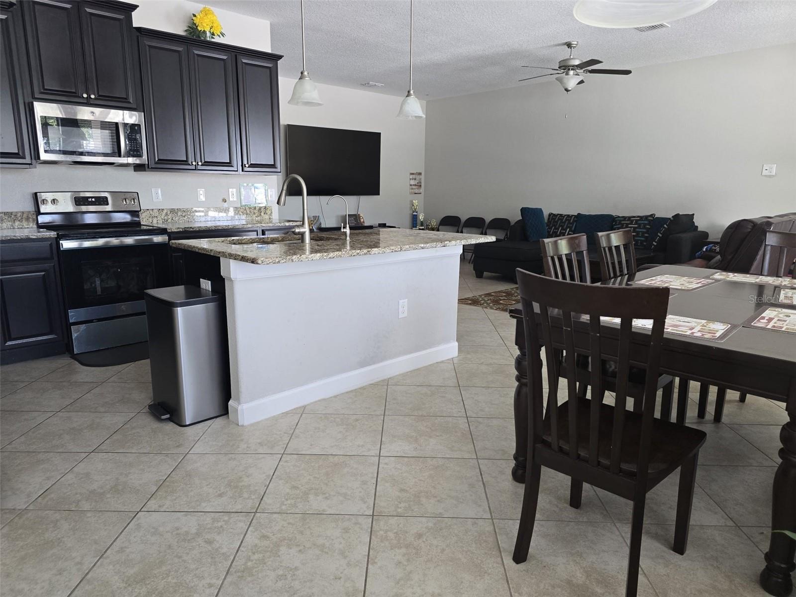 Image 5 of 42 For 4335 Mount Bandon Drive