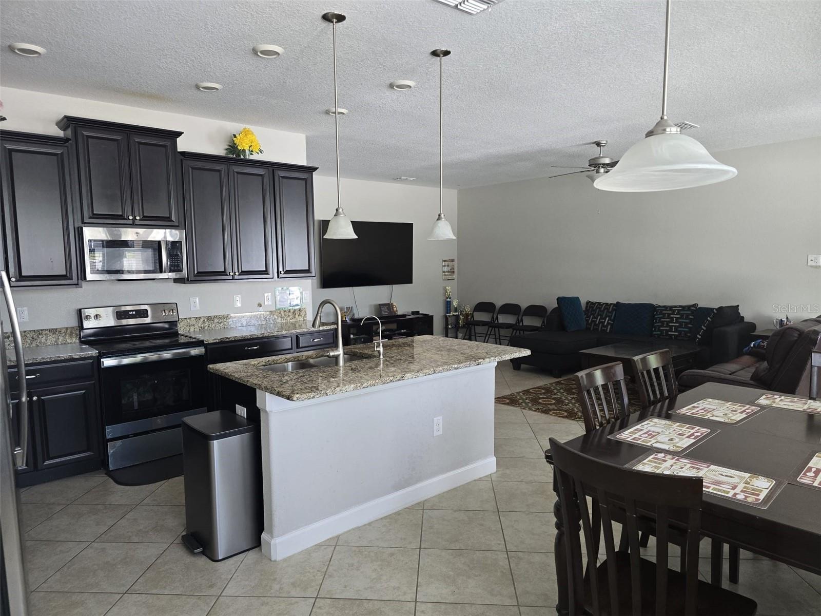 Image 8 of 42 For 4335 Mount Bandon Drive