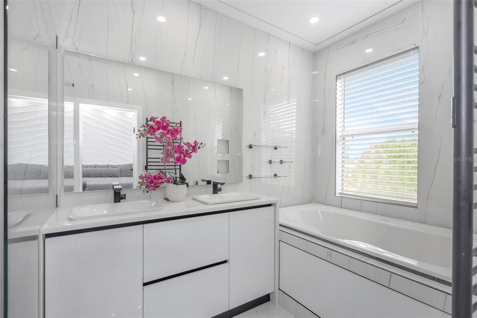 Image 15 of 28 For 7130 102nd Lane