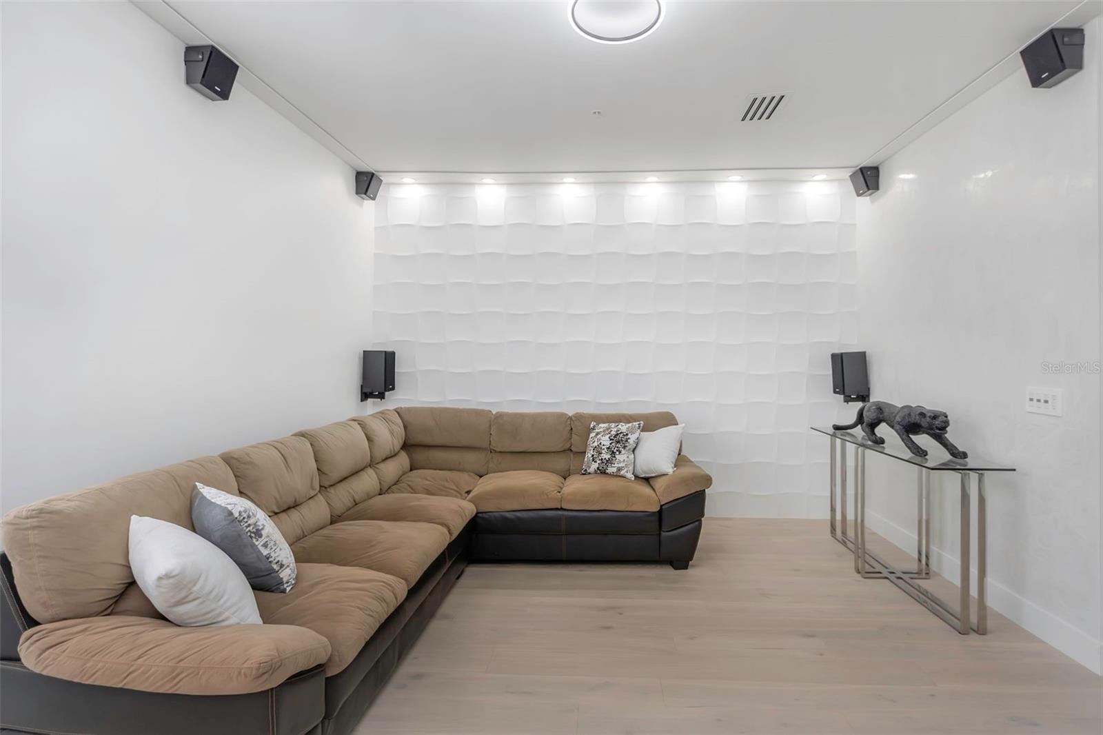 Image 9 of 28 For 7130 102nd Lane