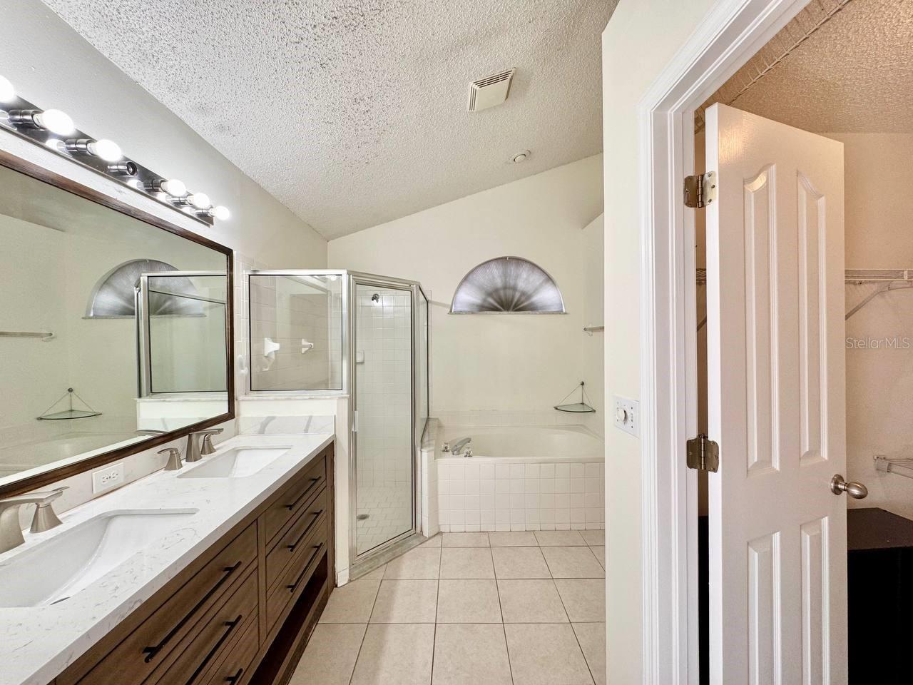 Image 13 of 45 For 10028 Oasis Palm Drive