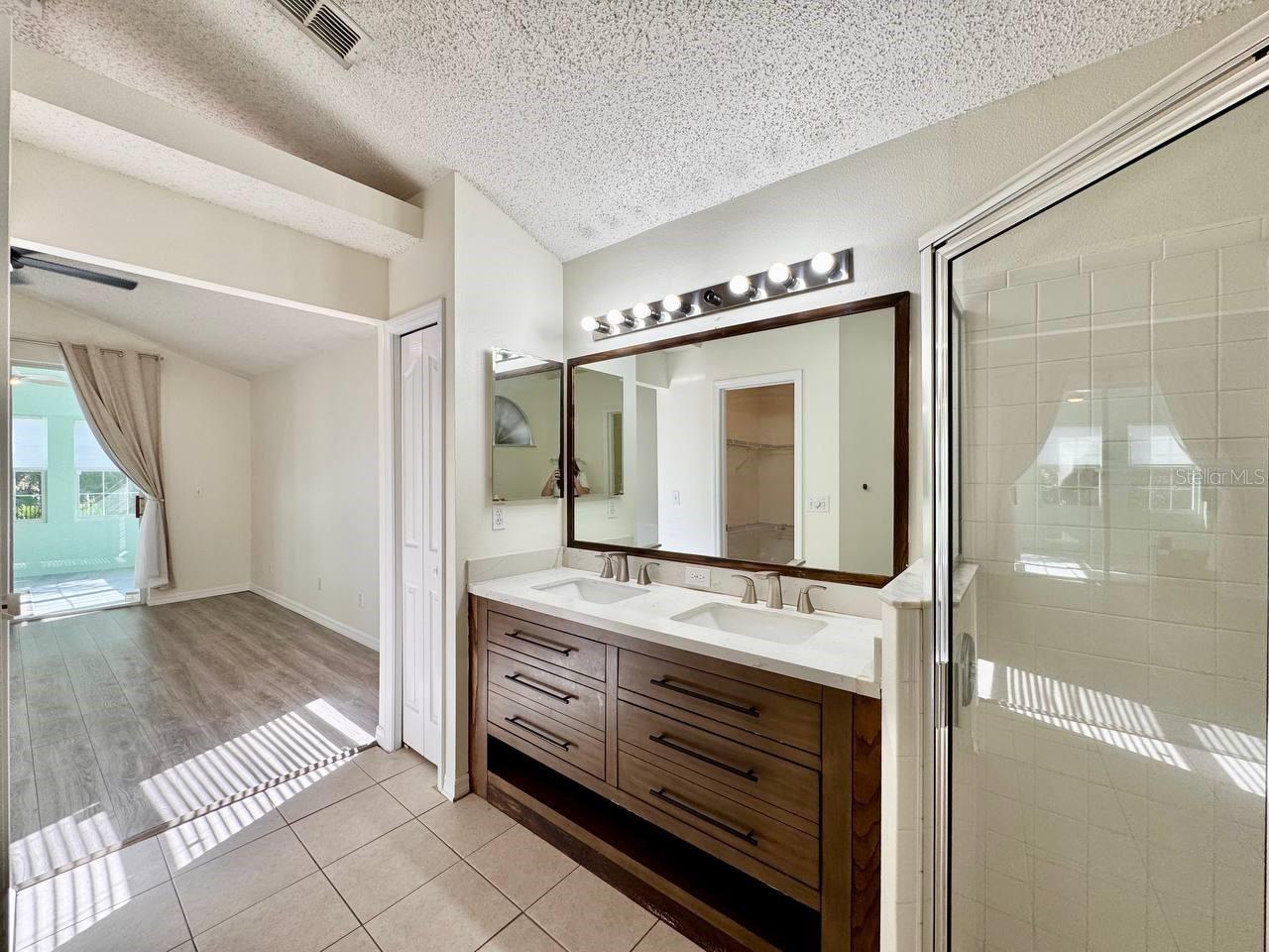 Image 16 of 45 For 10028 Oasis Palm Drive