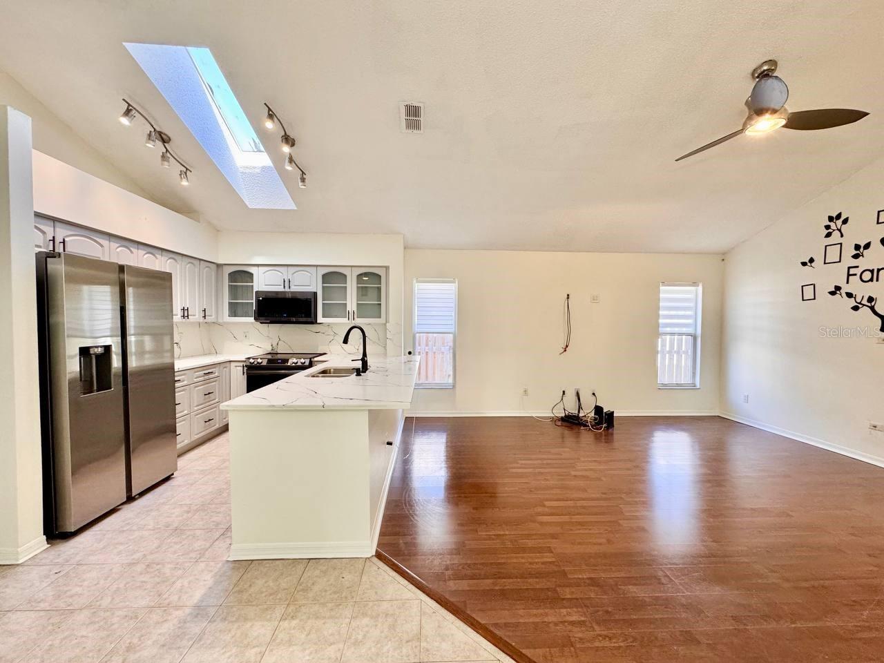 Image 17 of 45 For 10028 Oasis Palm Drive