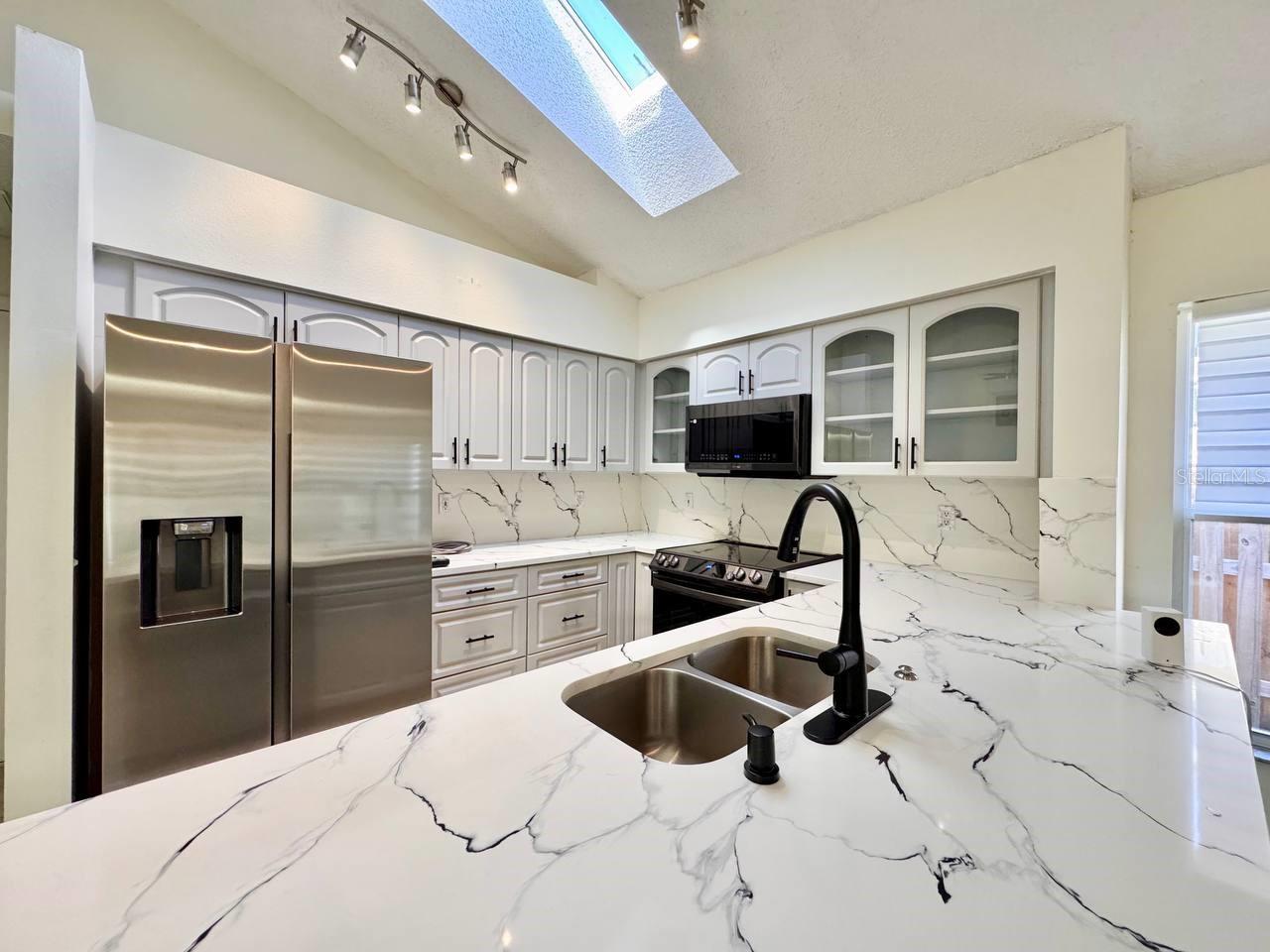 Image 21 of 45 For 10028 Oasis Palm Drive