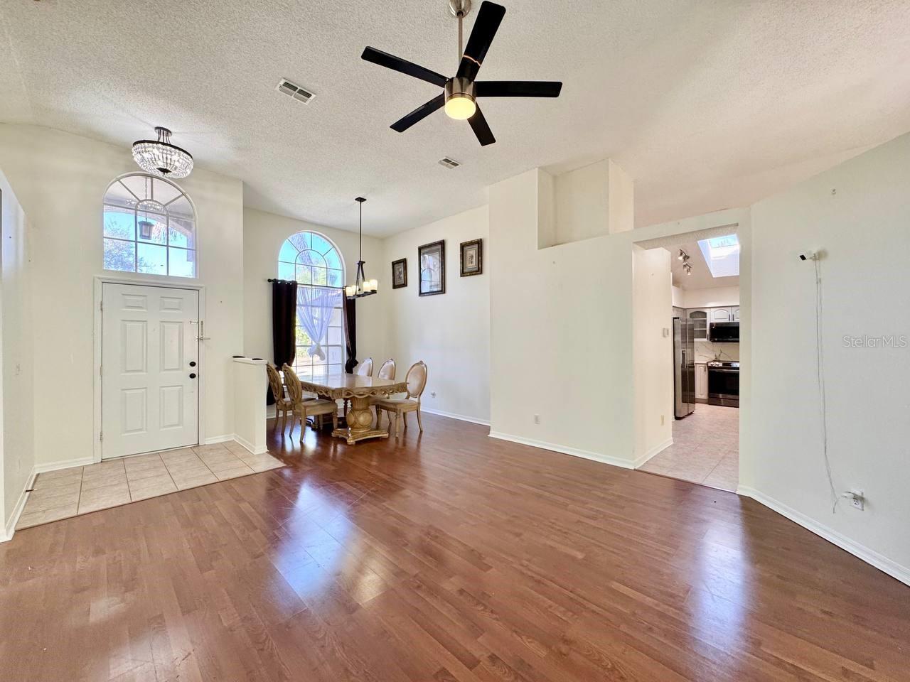 Image 5 of 45 For 10028 Oasis Palm Drive