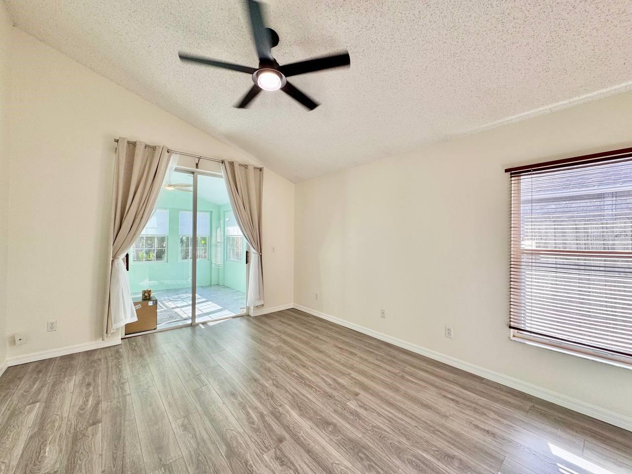 Image 9 of 45 For 10028 Oasis Palm Drive