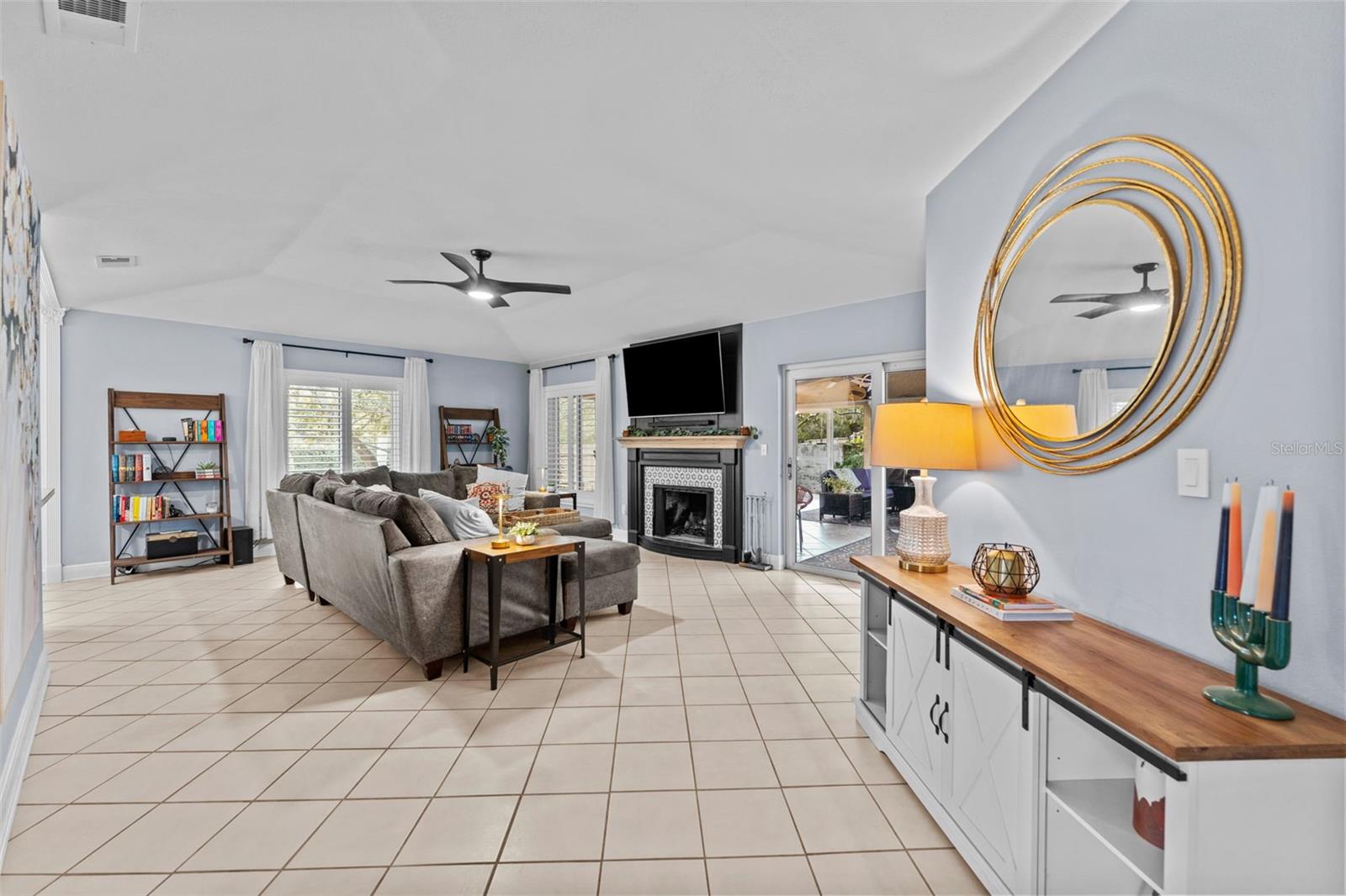 Image 5 of 35 For 15102 Springview Street