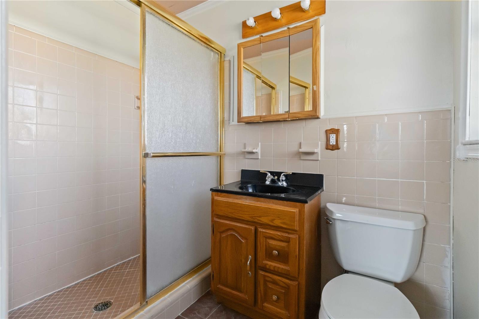 Image 24 of 29 For 1480 Milton Street