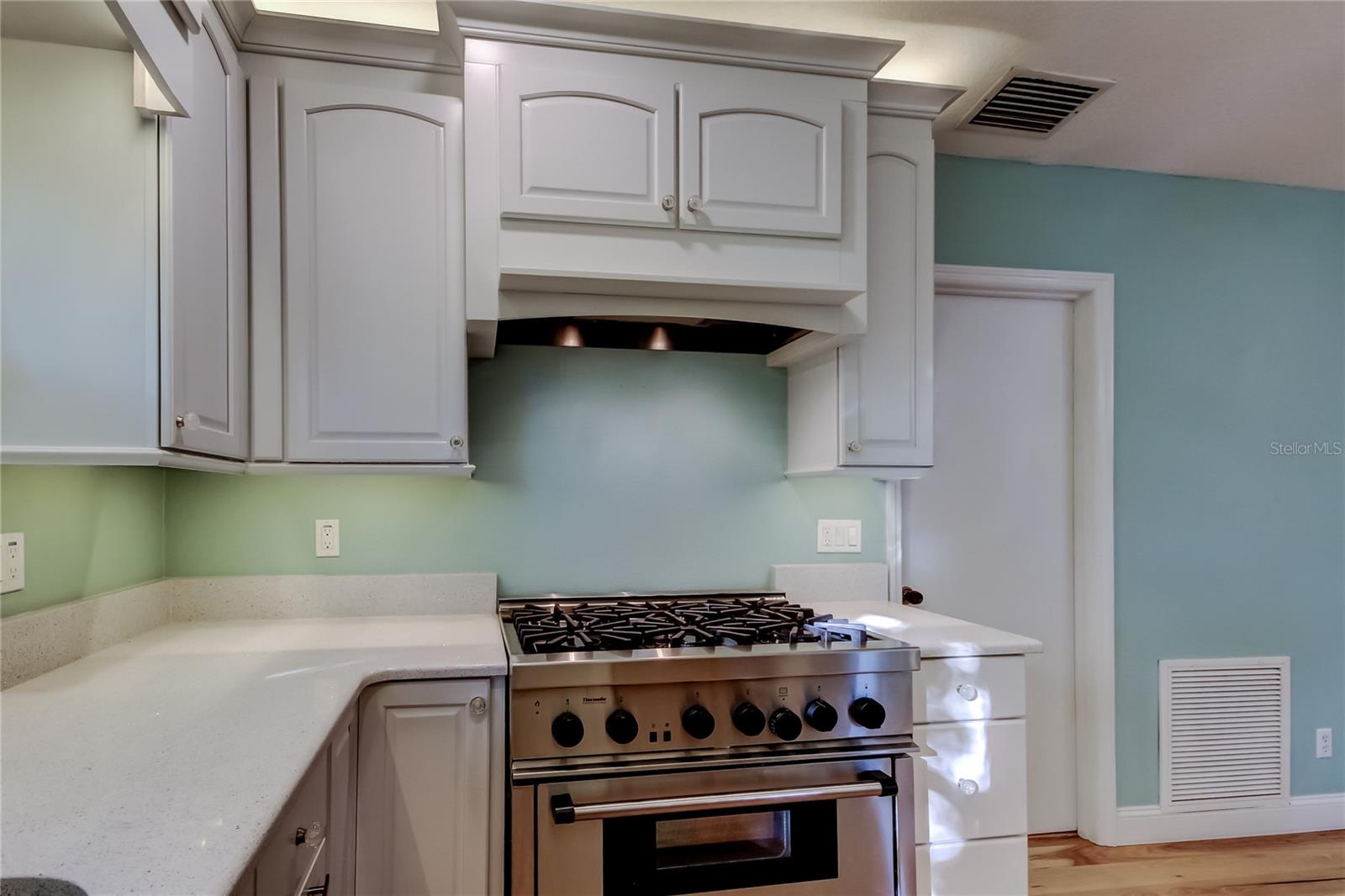 Image 15 of 54 For 9466 127th Avenue