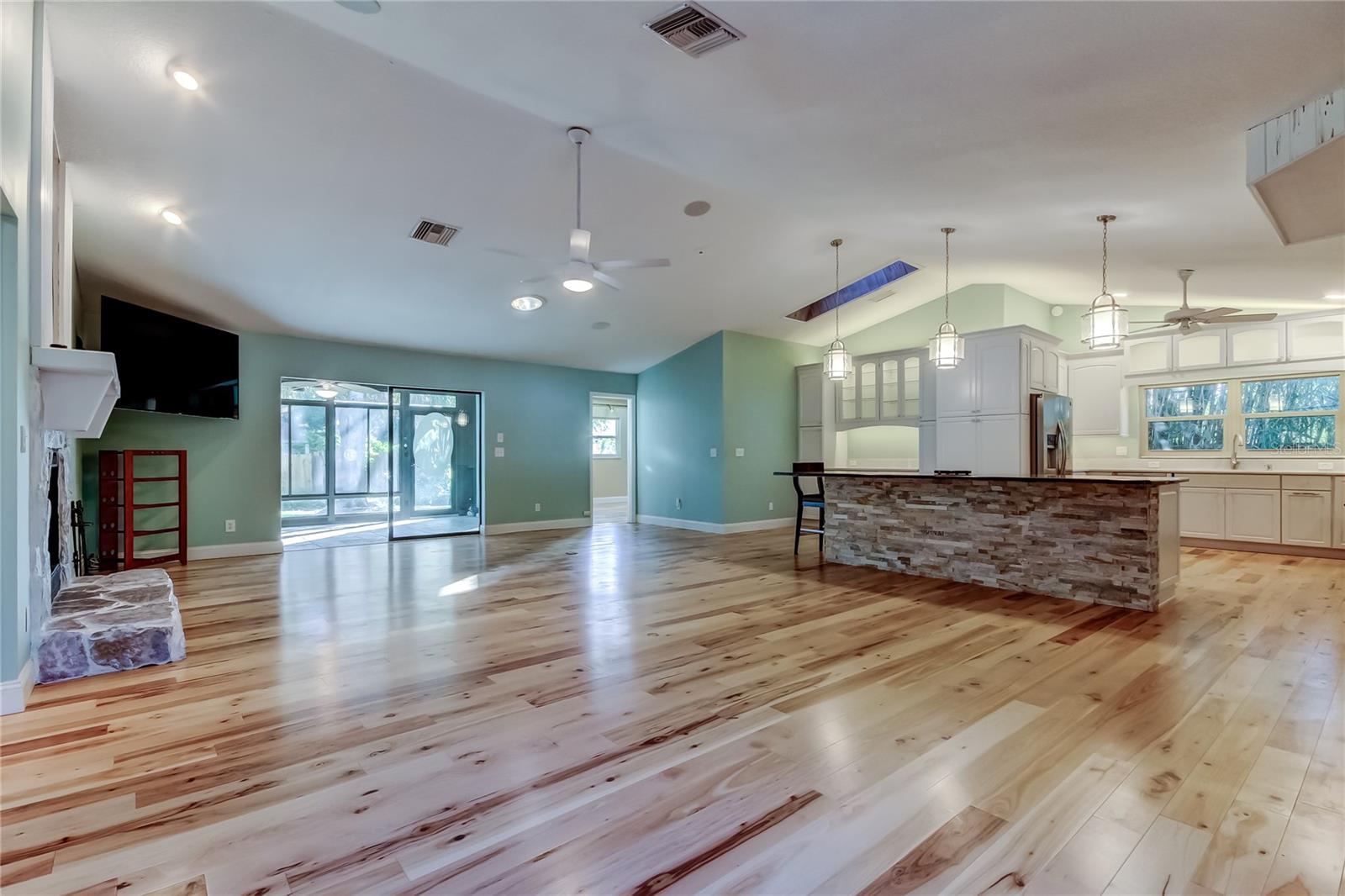 Image 17 of 54 For 9466 127th Avenue