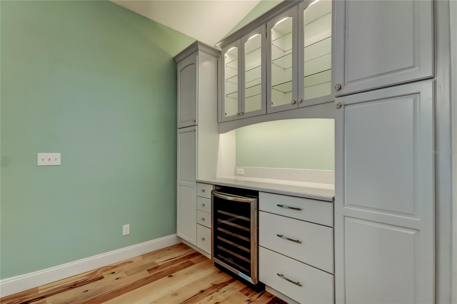 Image 8 of 54 For 9466 127th Avenue