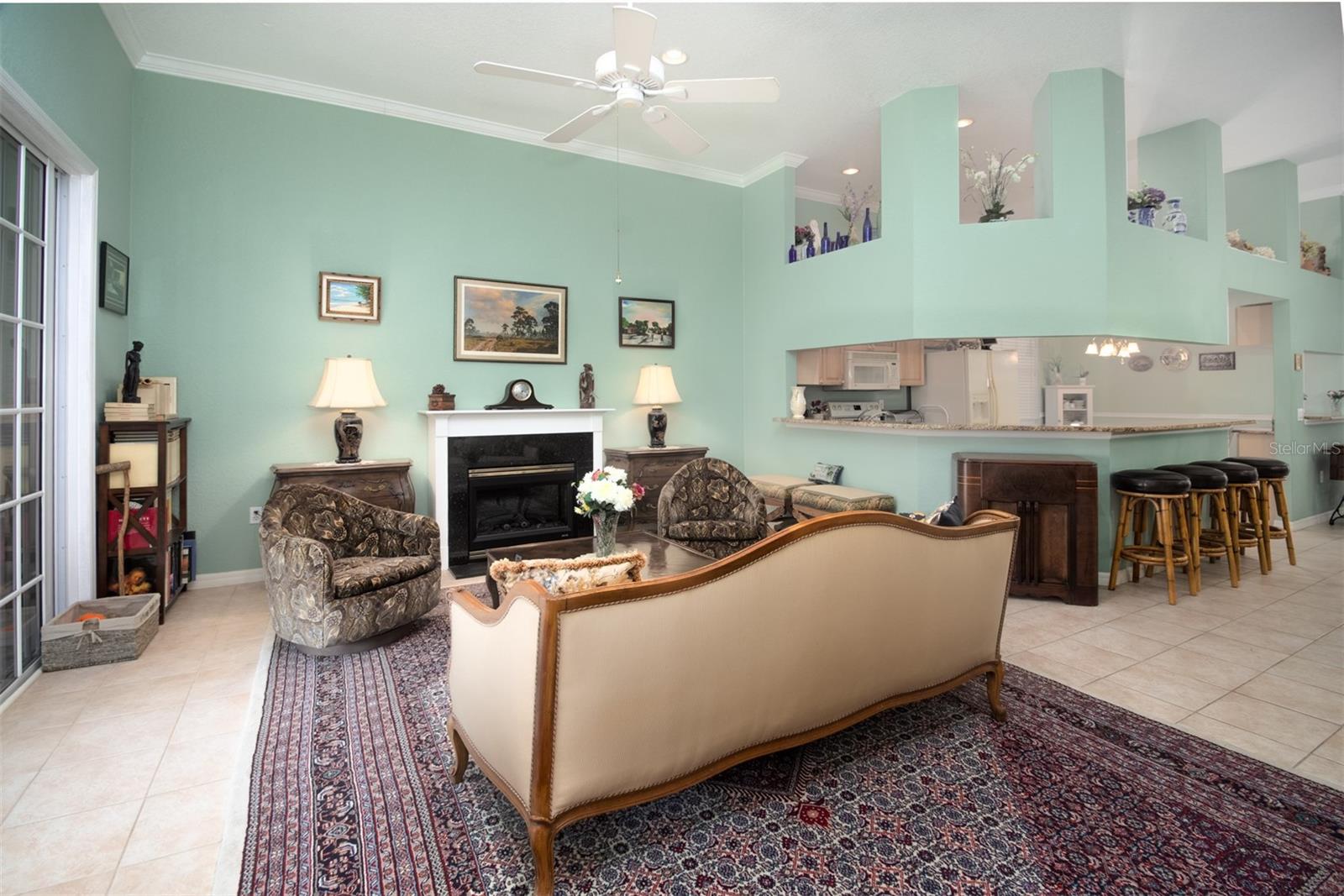 Image 10 of 39 For 917 Michele Circle