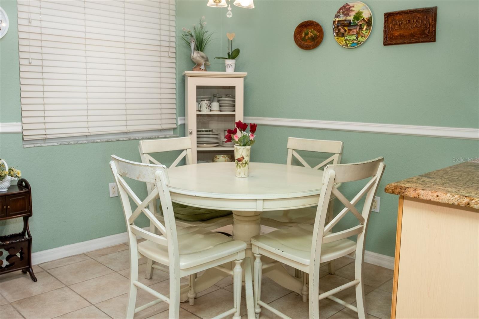 Image 14 of 39 For 917 Michele Circle