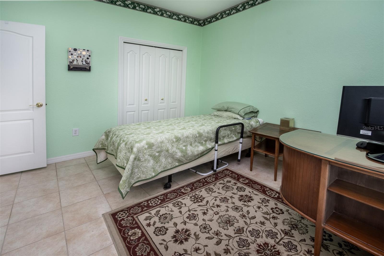 Image 20 of 39 For 917 Michele Circle