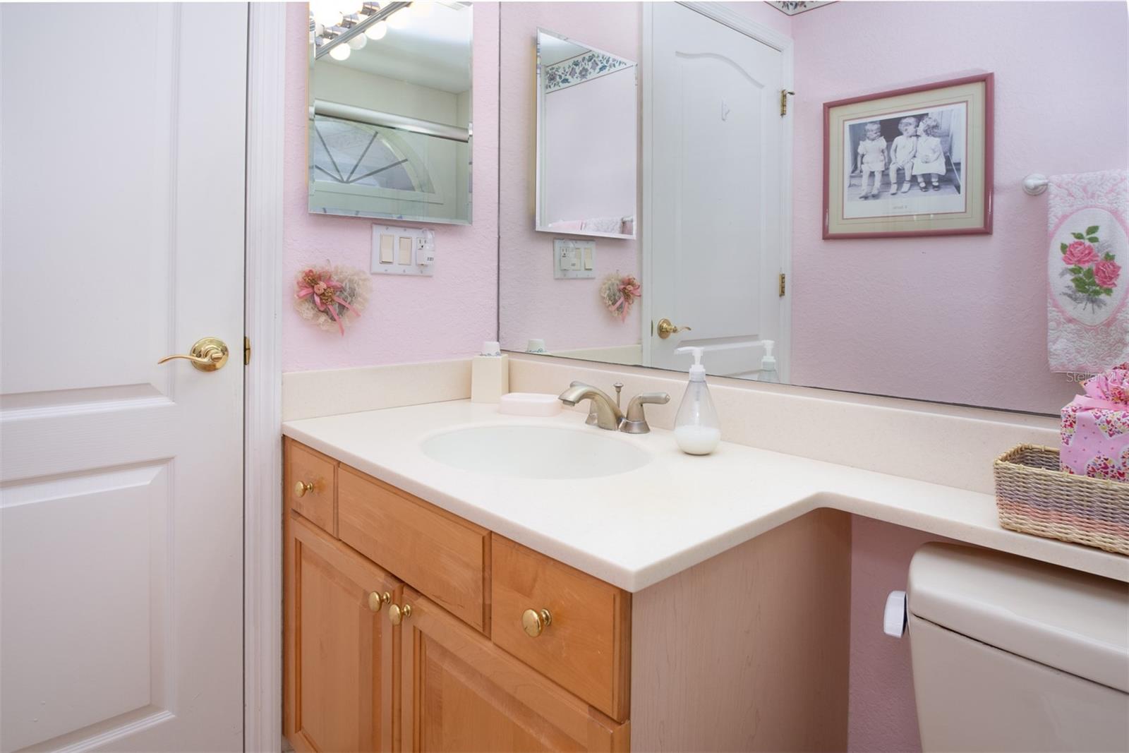 Image 23 of 39 For 917 Michele Circle