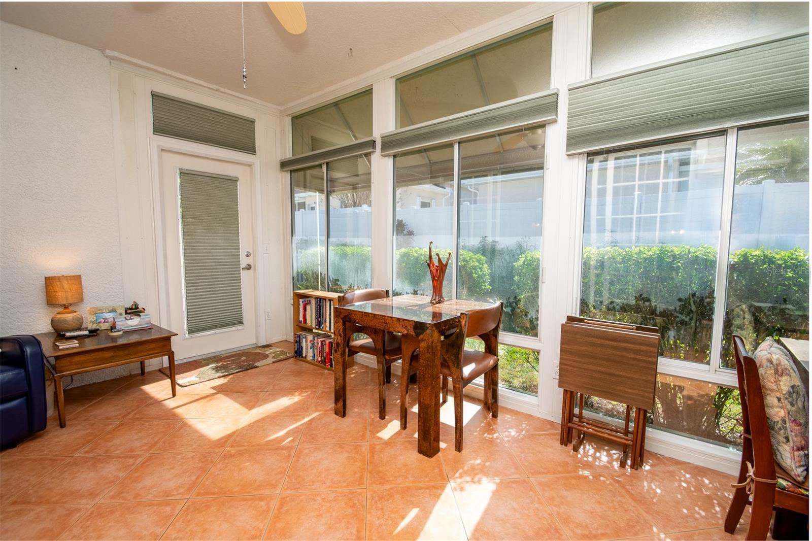 Image 25 of 39 For 917 Michele Circle