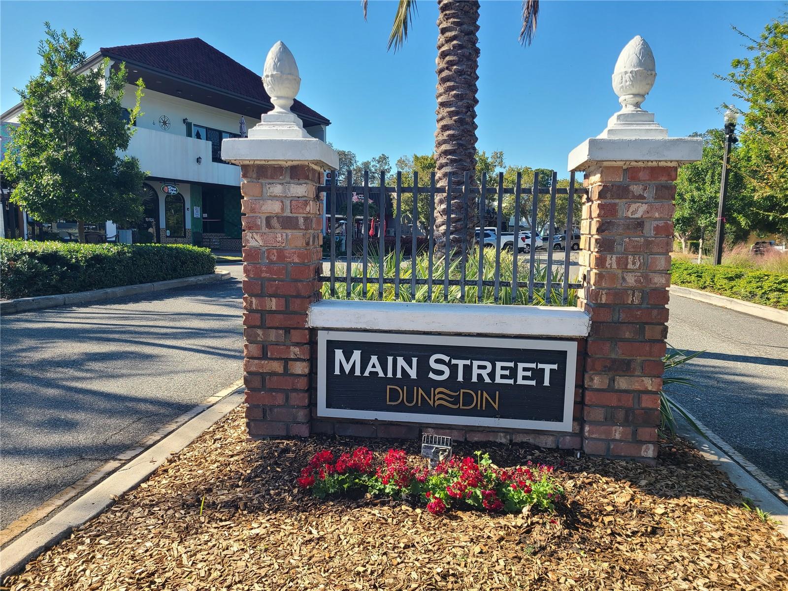 Image 34 of 39 For 917 Michele Circle